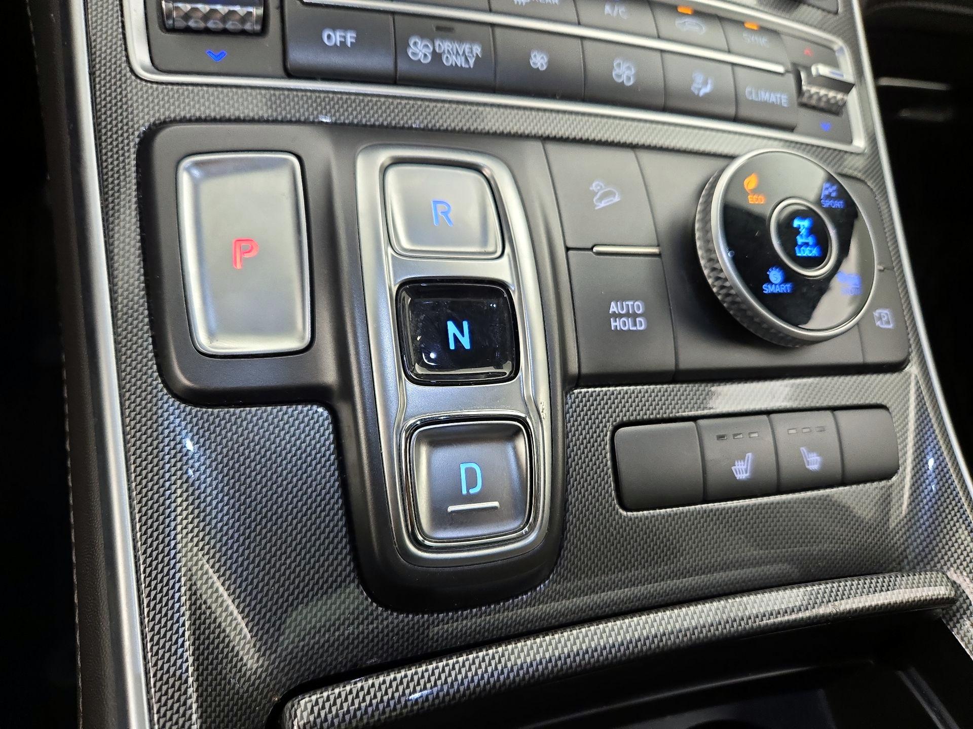 Thumbnail: 2022 Hyundai Santa Fe - 17