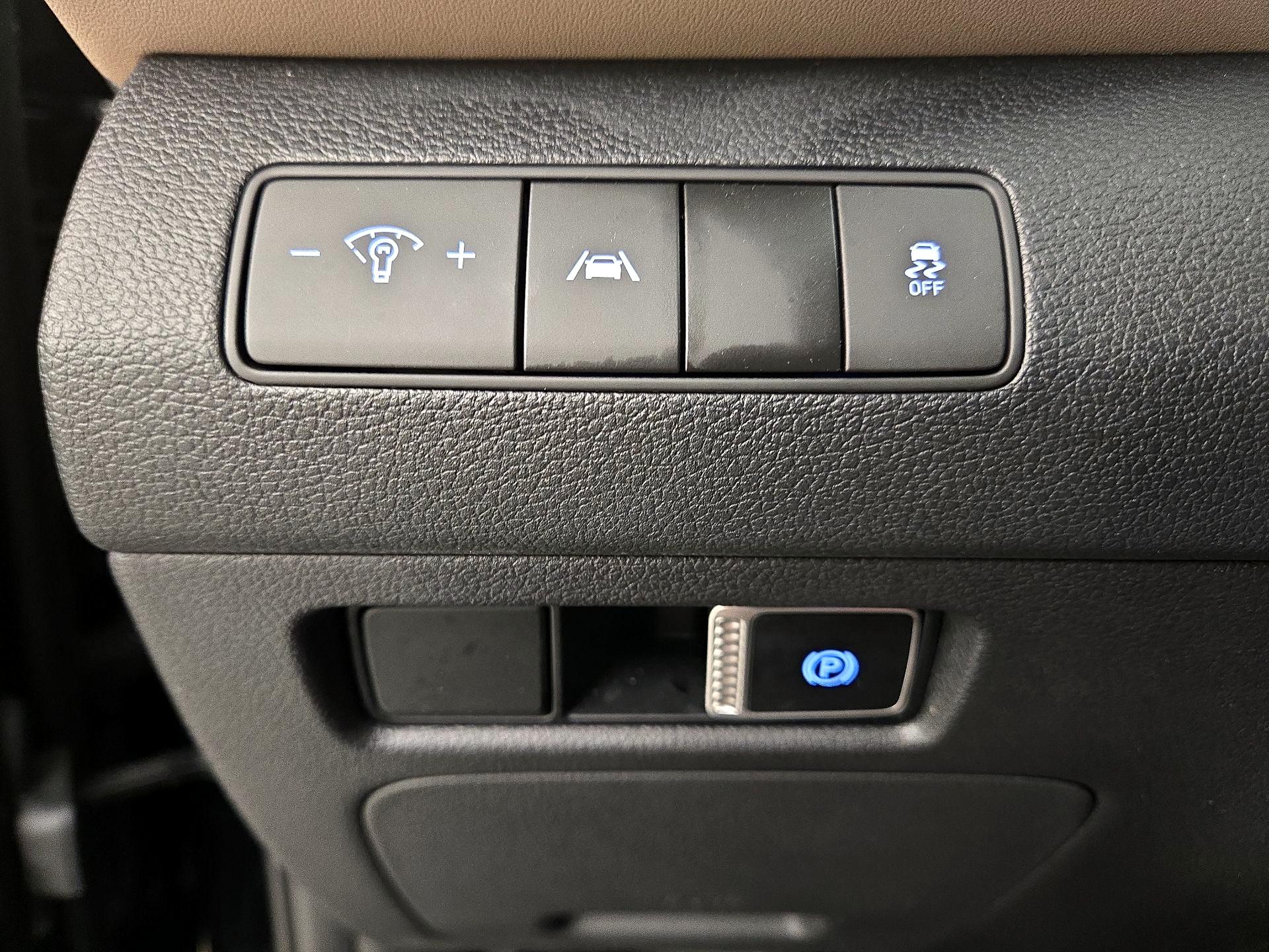 Thumbnail: 2023 Hyundai Santa Fe - 13