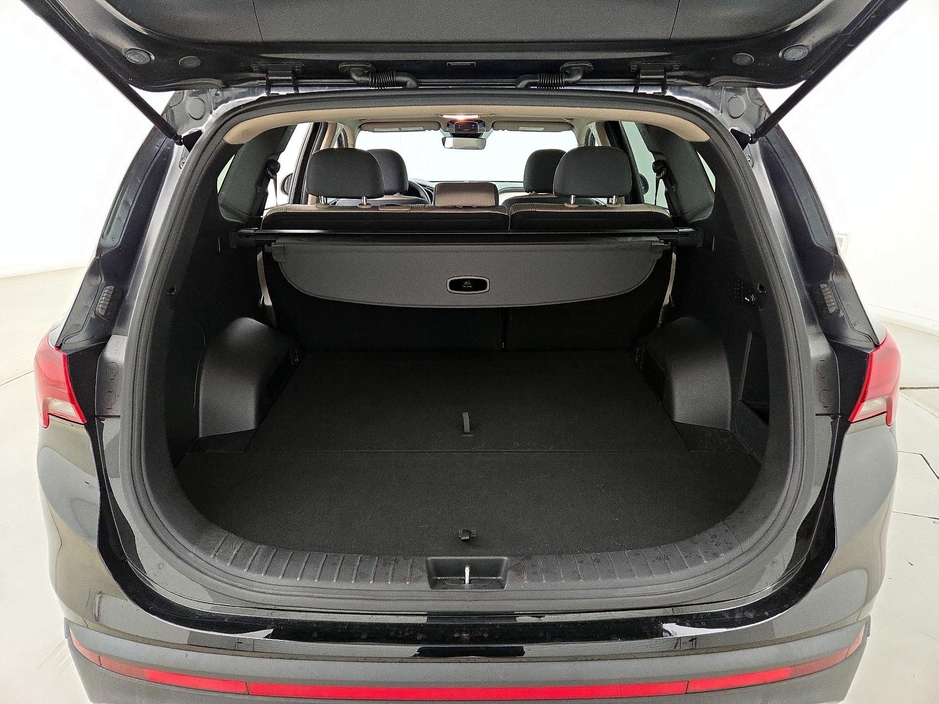 Thumbnail: 2023 Hyundai Santa Fe - 20