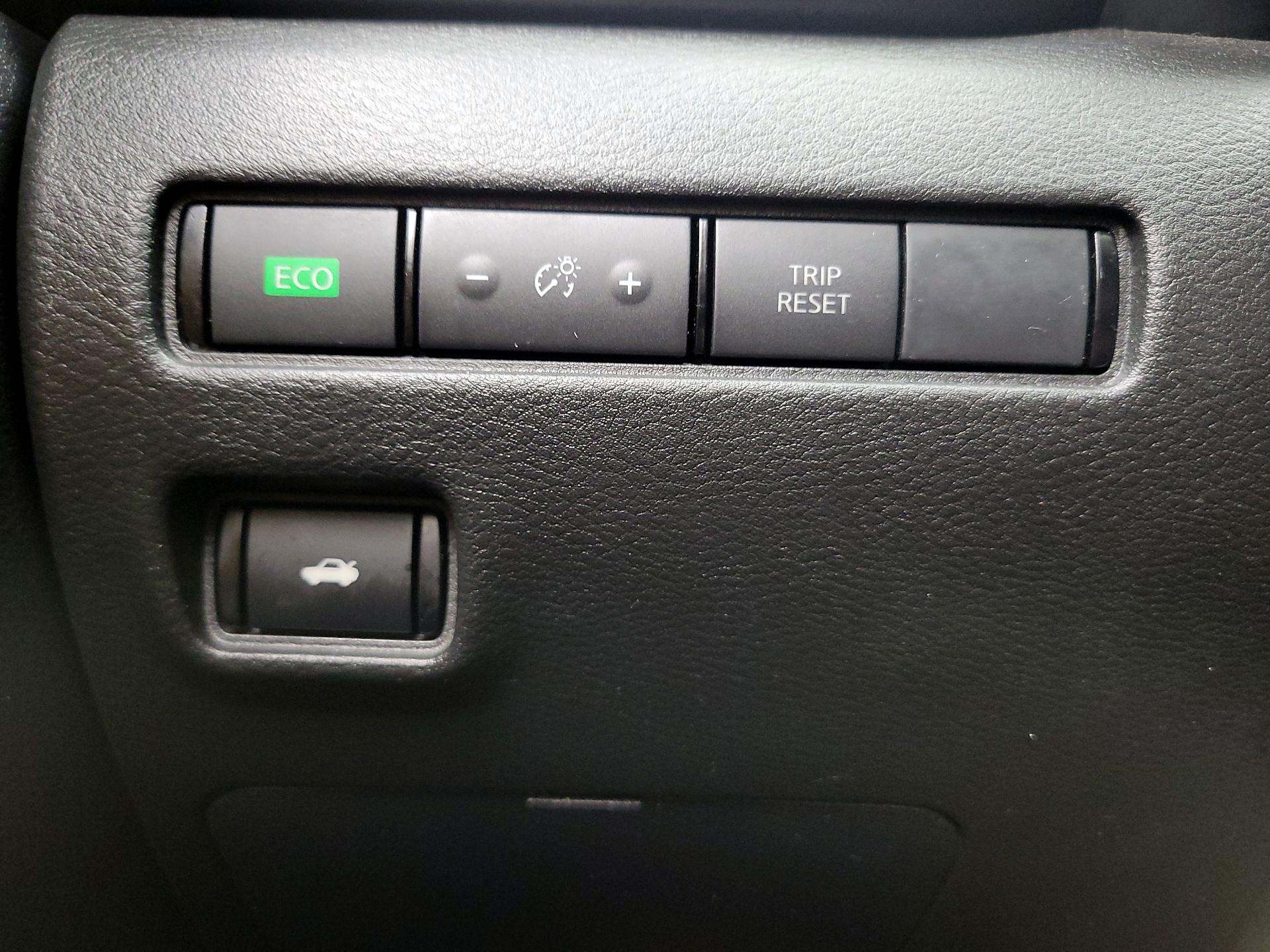 Thumbnail: 2022 Nissan Sentra - 13