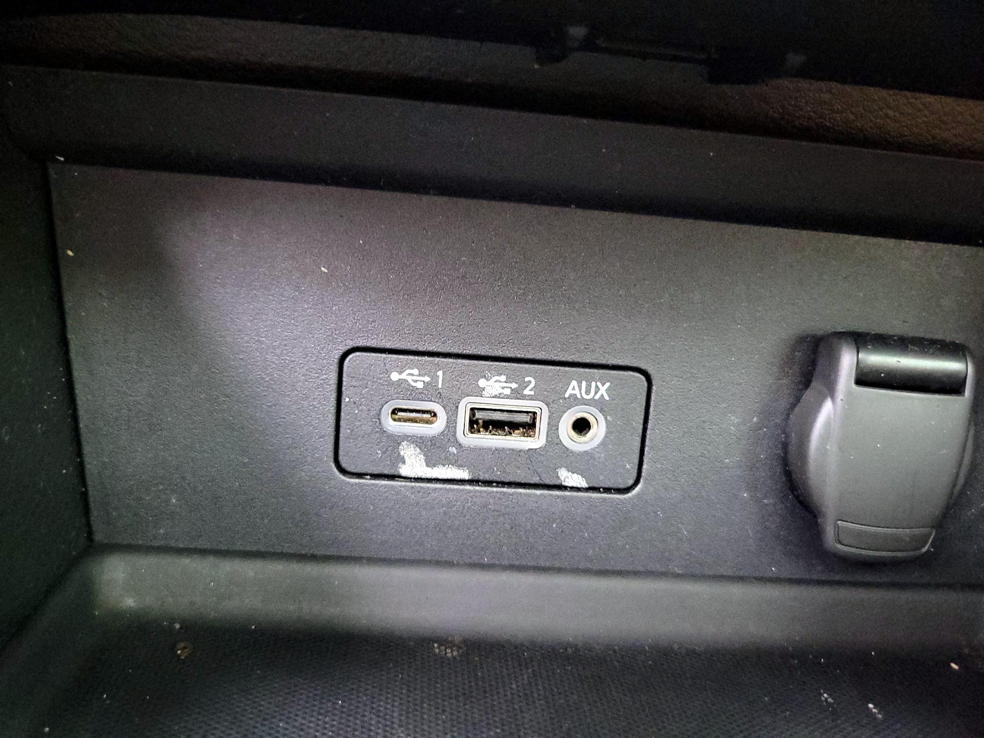 Thumbnail: 2022 Nissan Sentra - 18