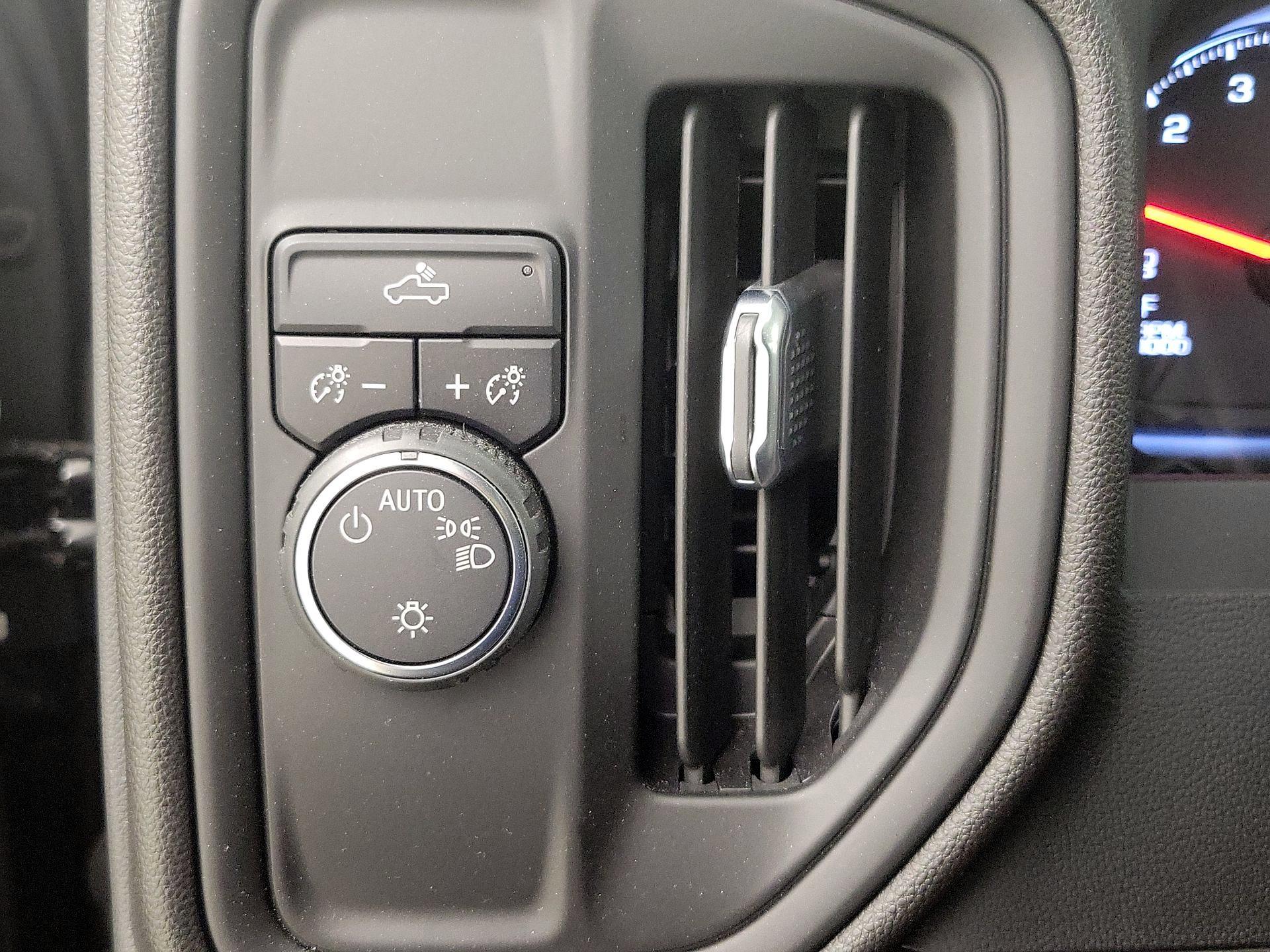 Thumbnail: 2022 Chevrolet Silverado 1500 - 13