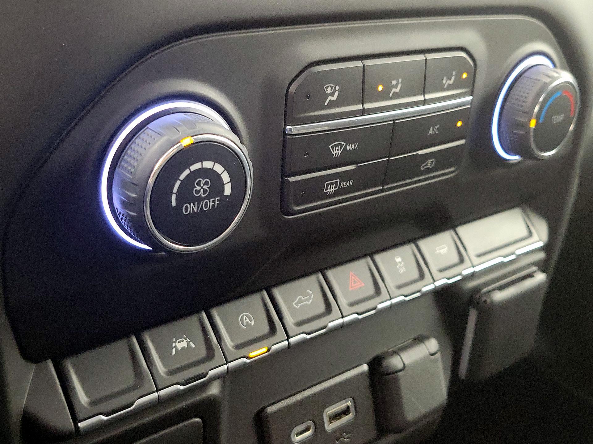 Thumbnail: 2022 Chevrolet Silverado 1500 - 16