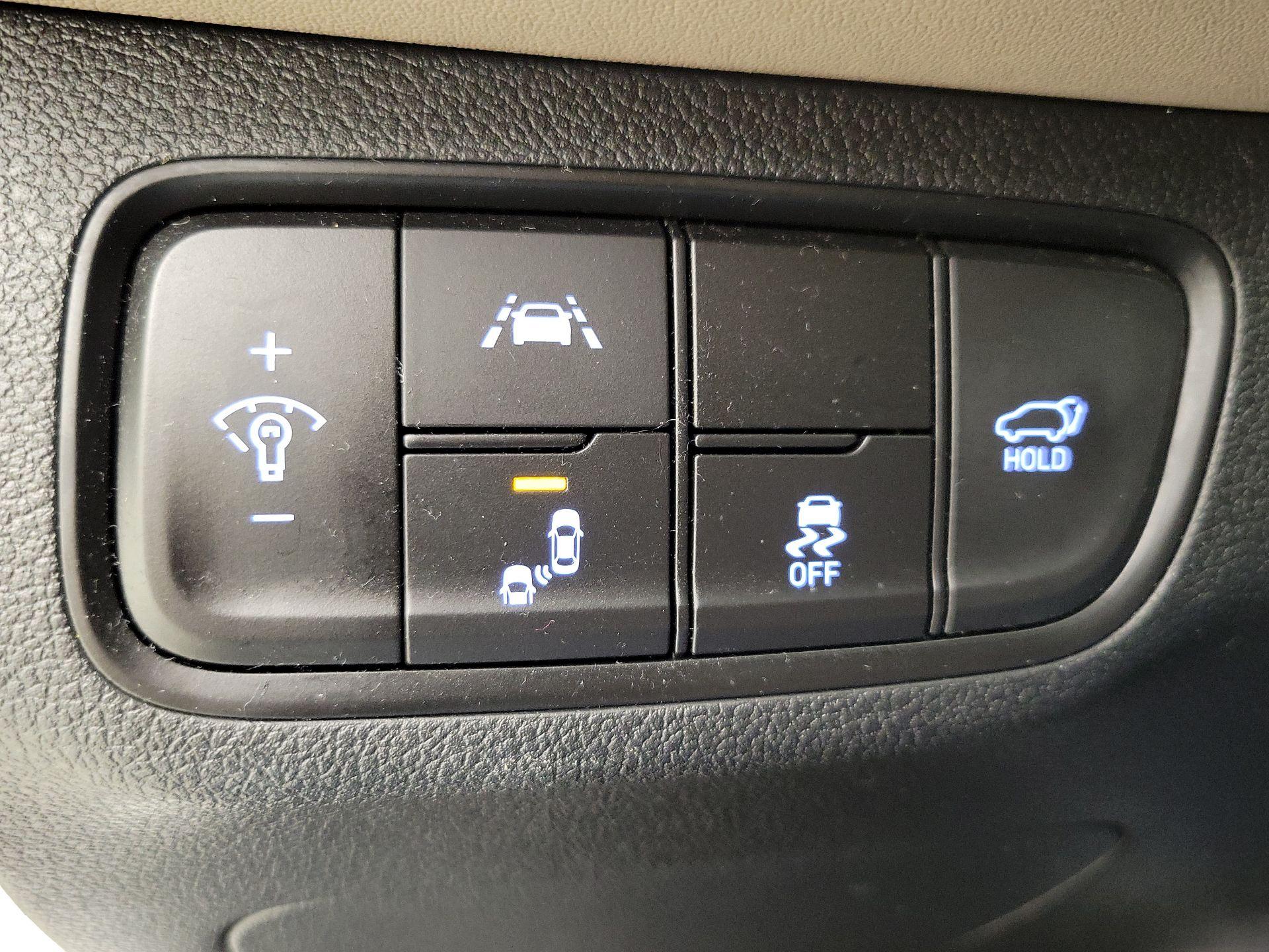 Thumbnail: 2020 Hyundai Santa Fe - 13