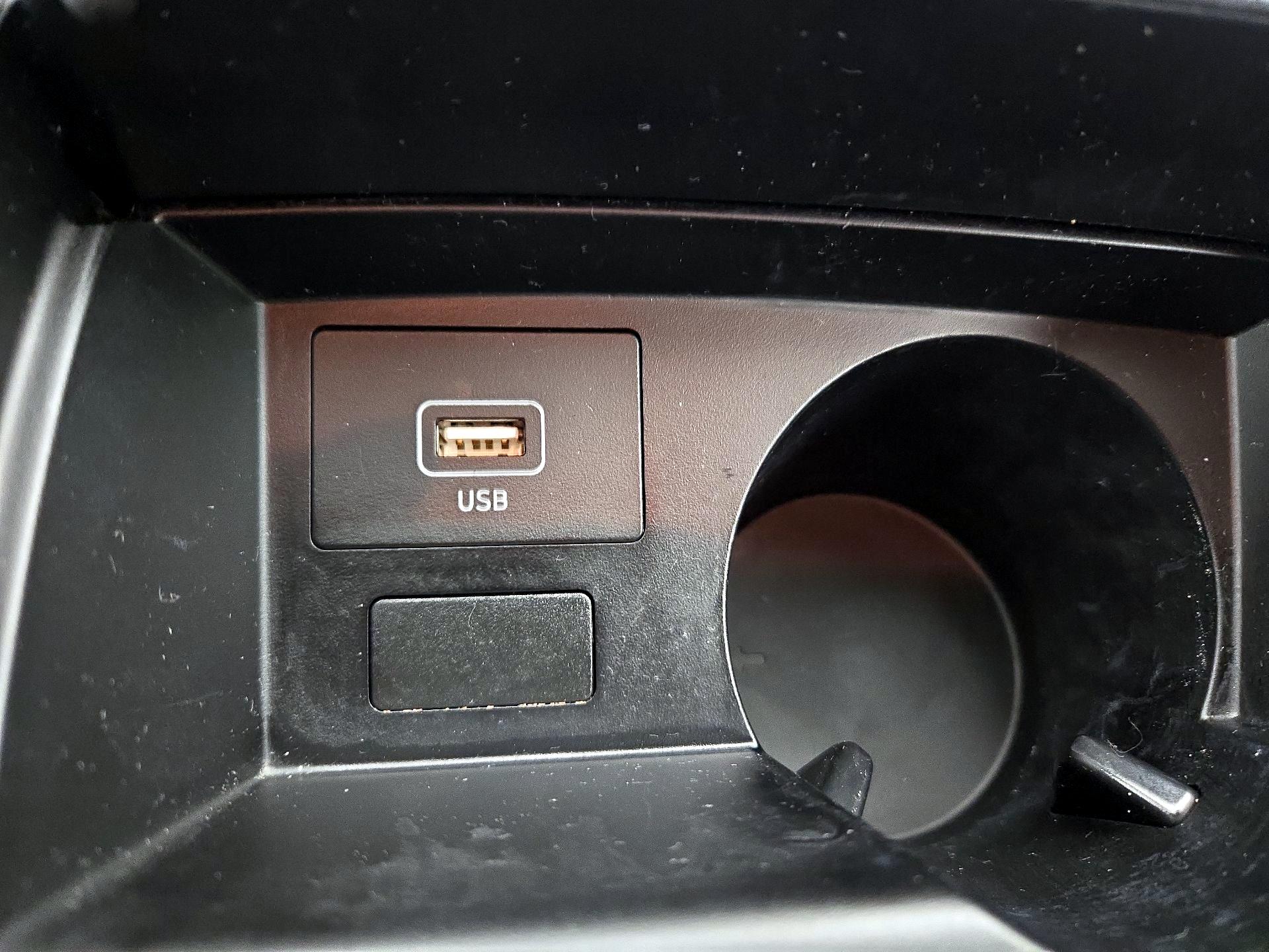 Thumbnail: 2023 Hyundai Santa Fe - 18