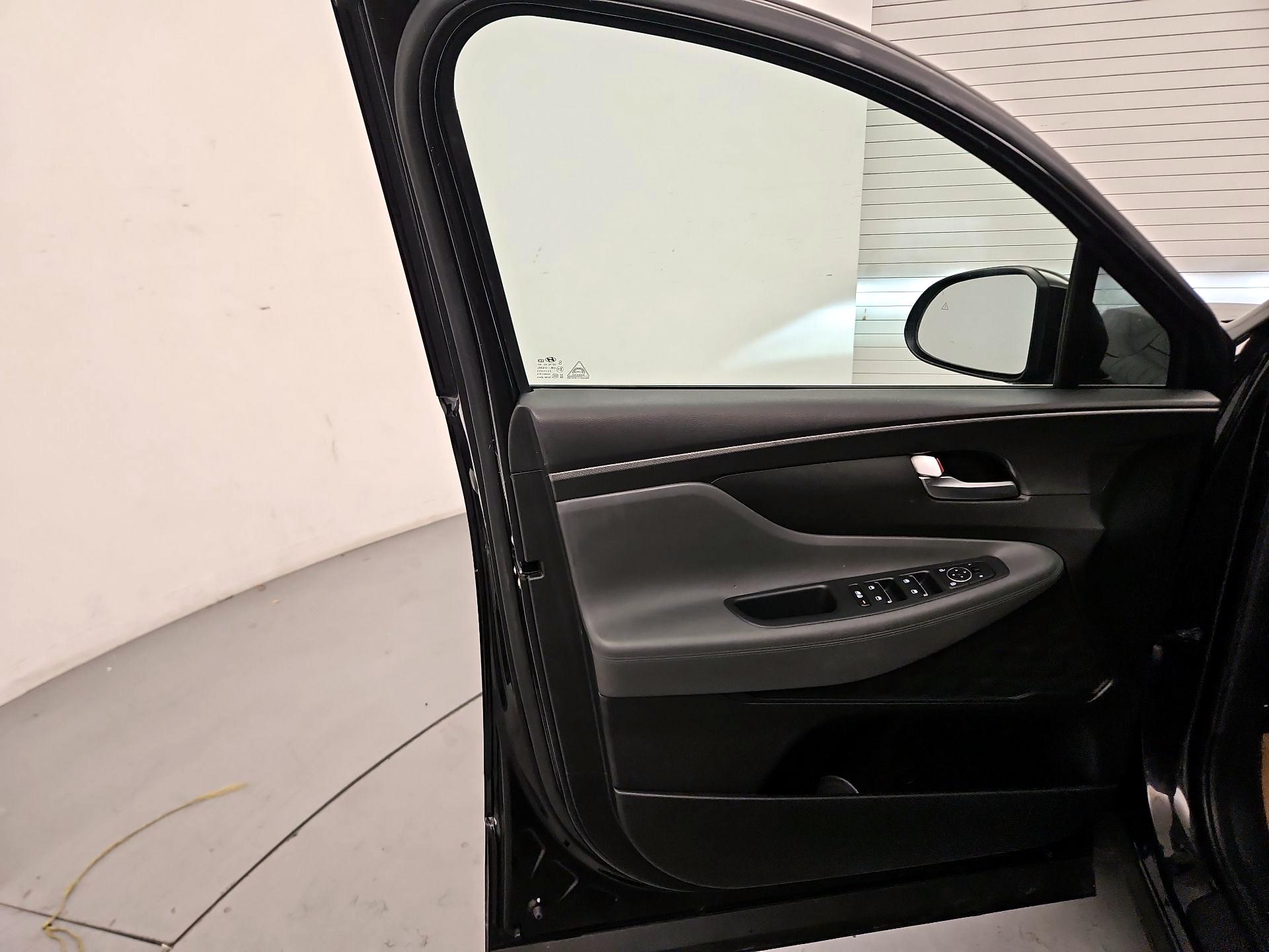 Thumbnail: 2023 Hyundai Santa Fe - 12