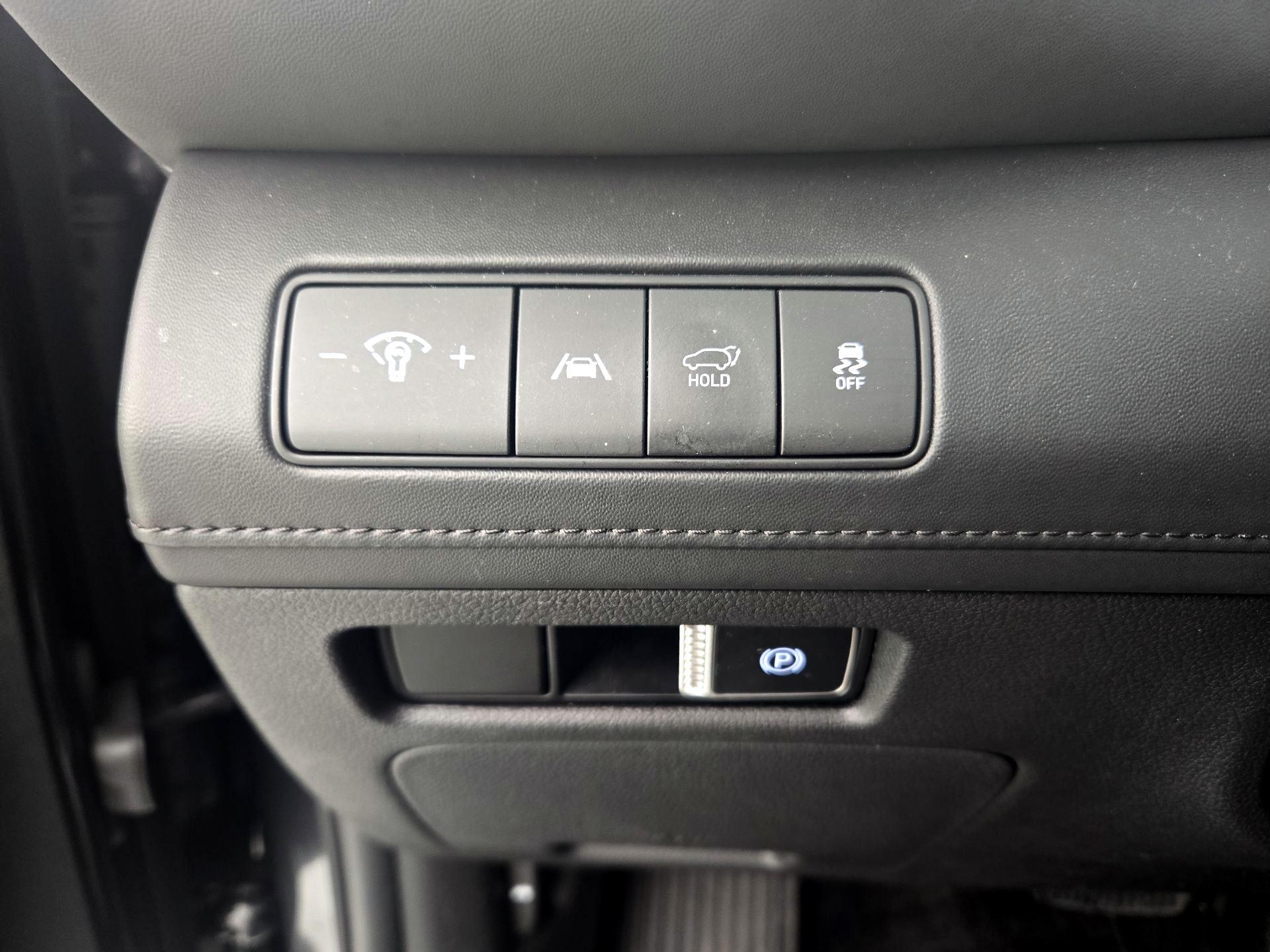 Thumbnail: 2023 Hyundai Santa Fe - 13