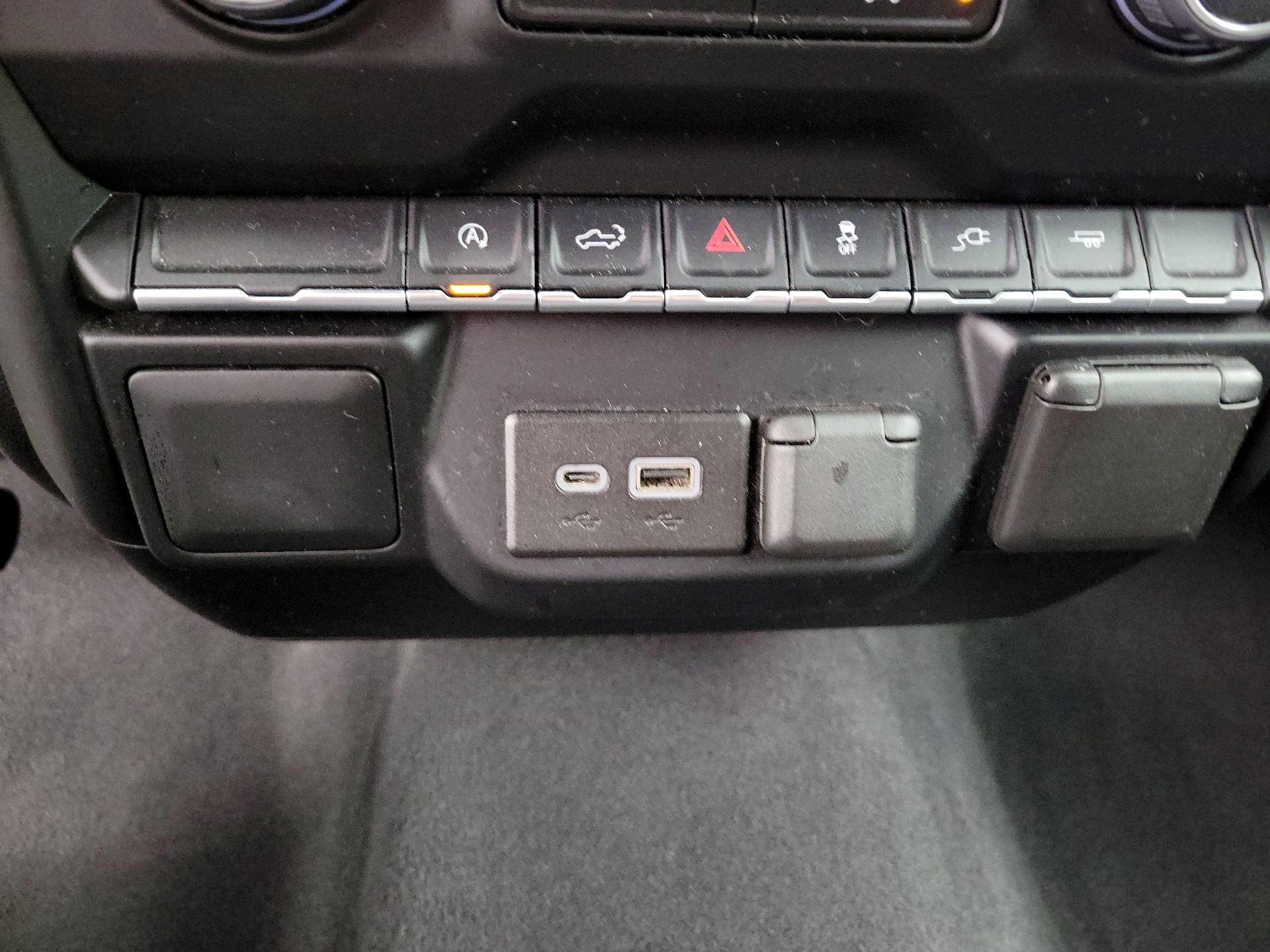 Thumbnail: 2022 Chevrolet Silverado 1500 - 18