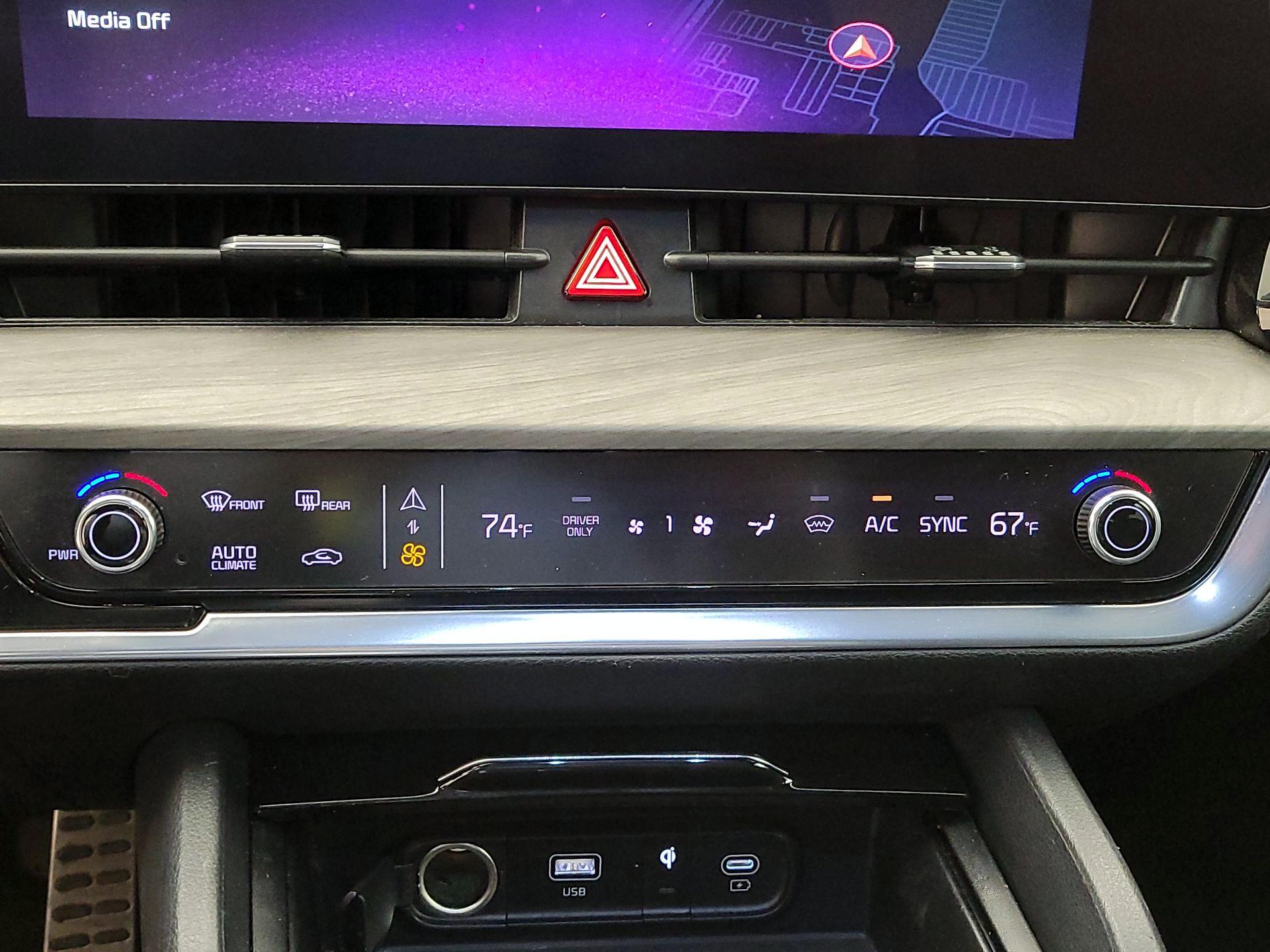 Thumbnail: 2023 Kia Sportage - 16