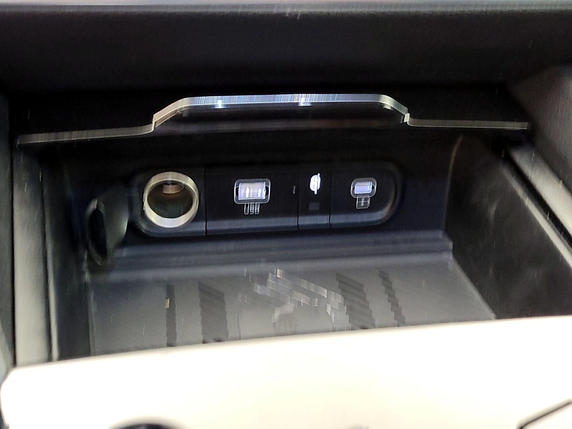 Thumbnail: 2023 Kia Sportage - 18