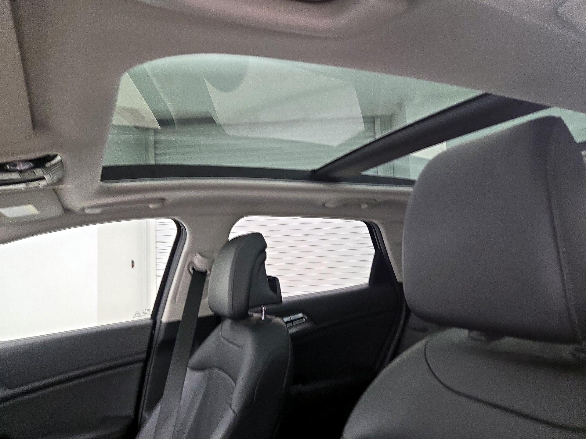 Thumbnail: 2023 Kia Sportage - 20