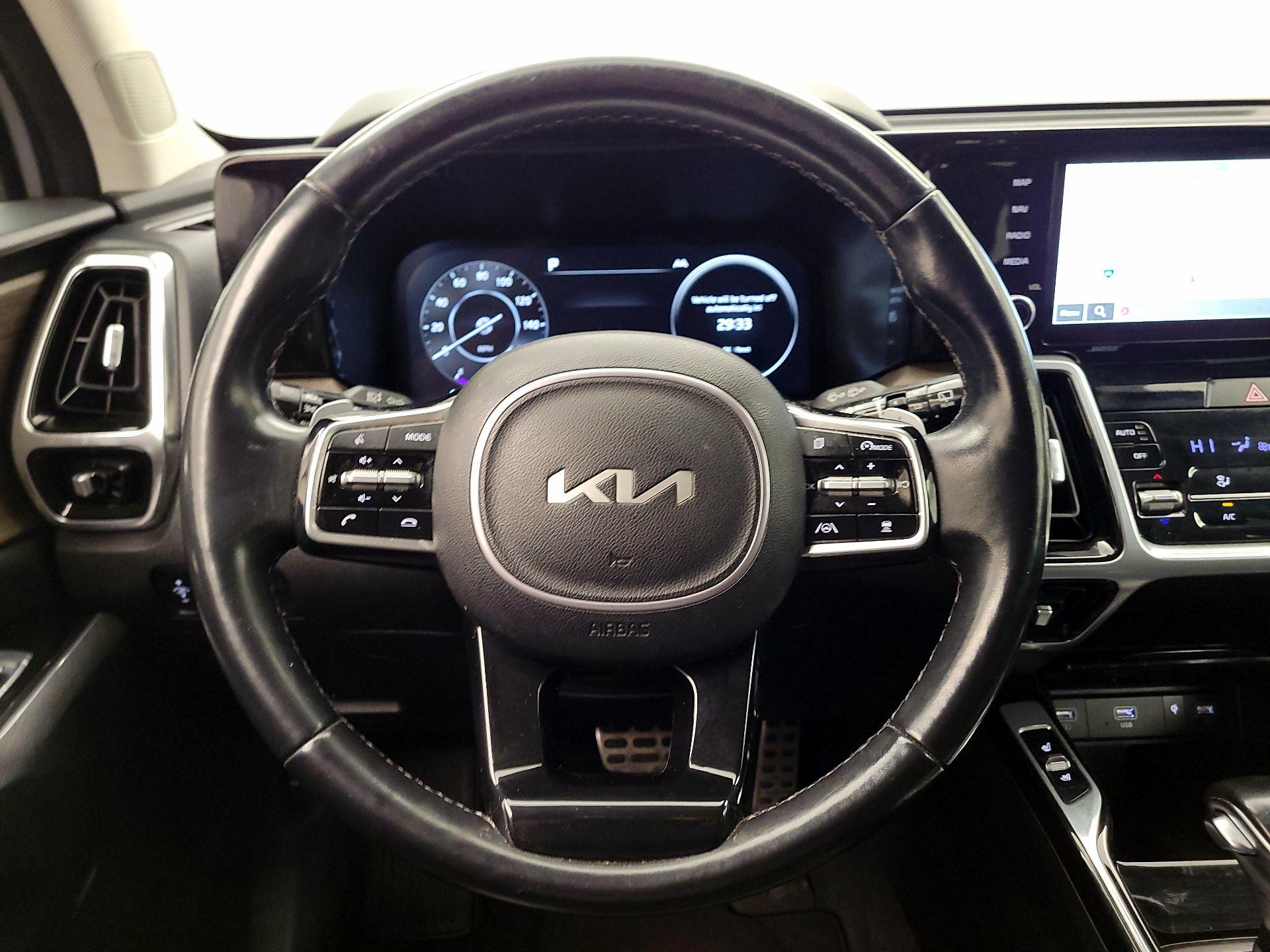 Thumbnail: 2023 Kia Sorento - 10