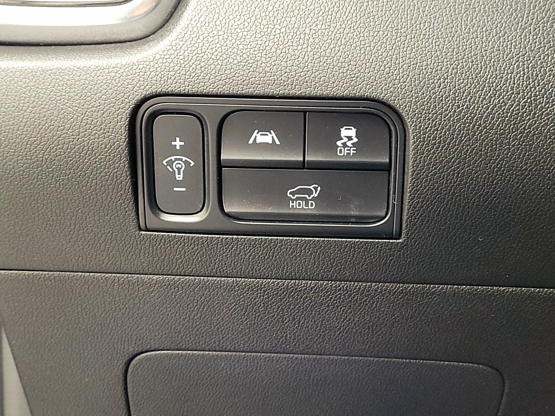 Thumbnail: 2023 Kia Sorento - 13