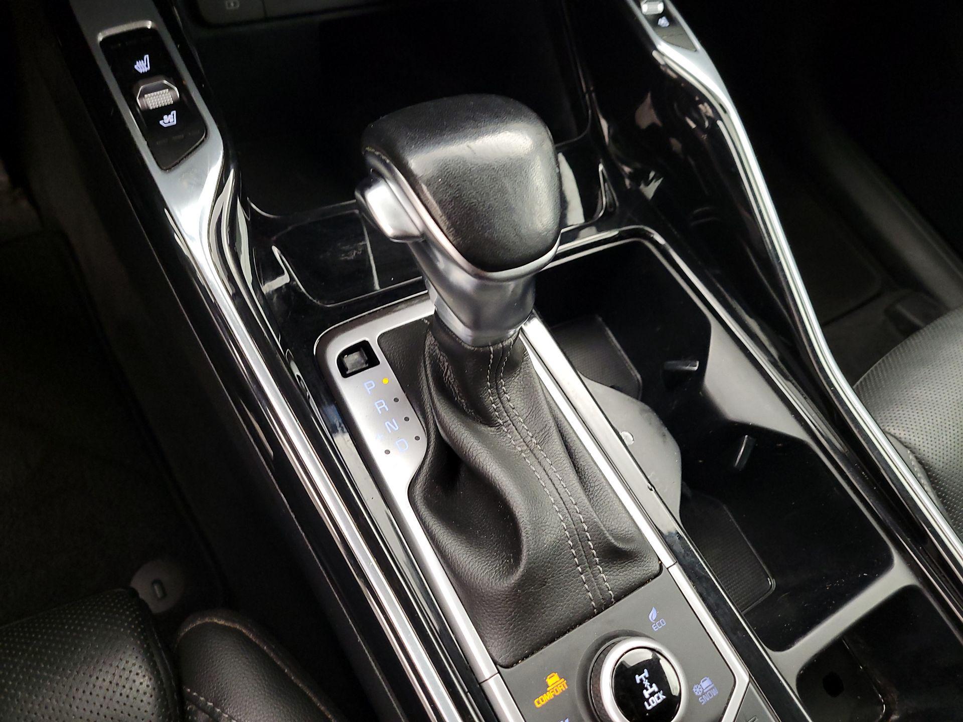 Thumbnail: 2023 Kia Sorento - 17