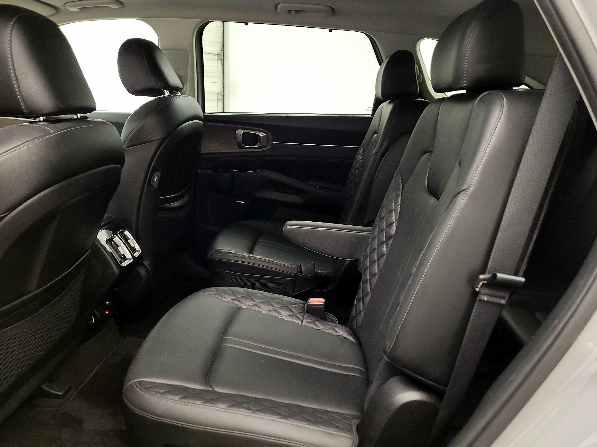 Thumbnail: 2023 Kia Sorento - 19