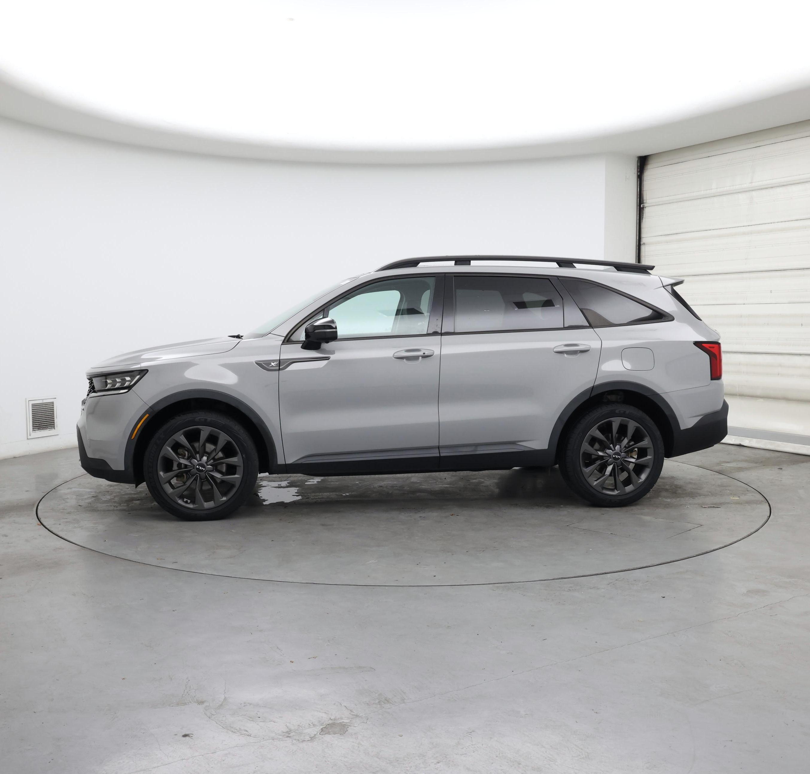 Thumbnail: 2023 Kia Sorento - 3