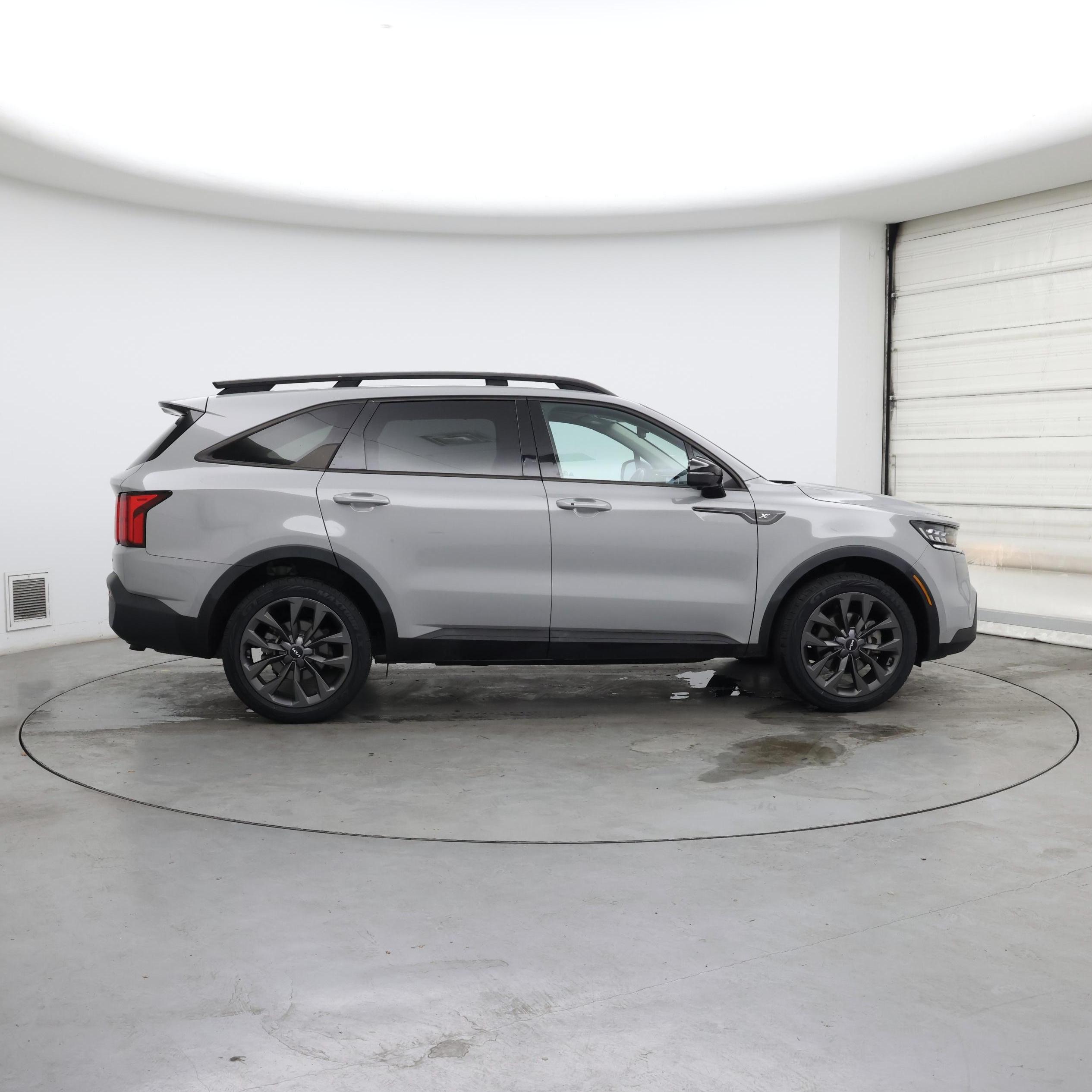 Thumbnail: 2023 Kia Sorento - 7