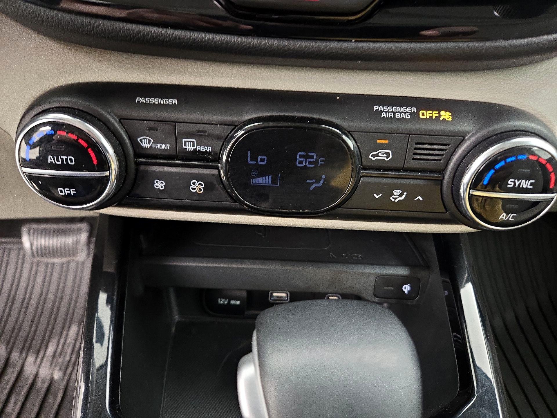 Thumbnail: 2023 Kia Soul - 17