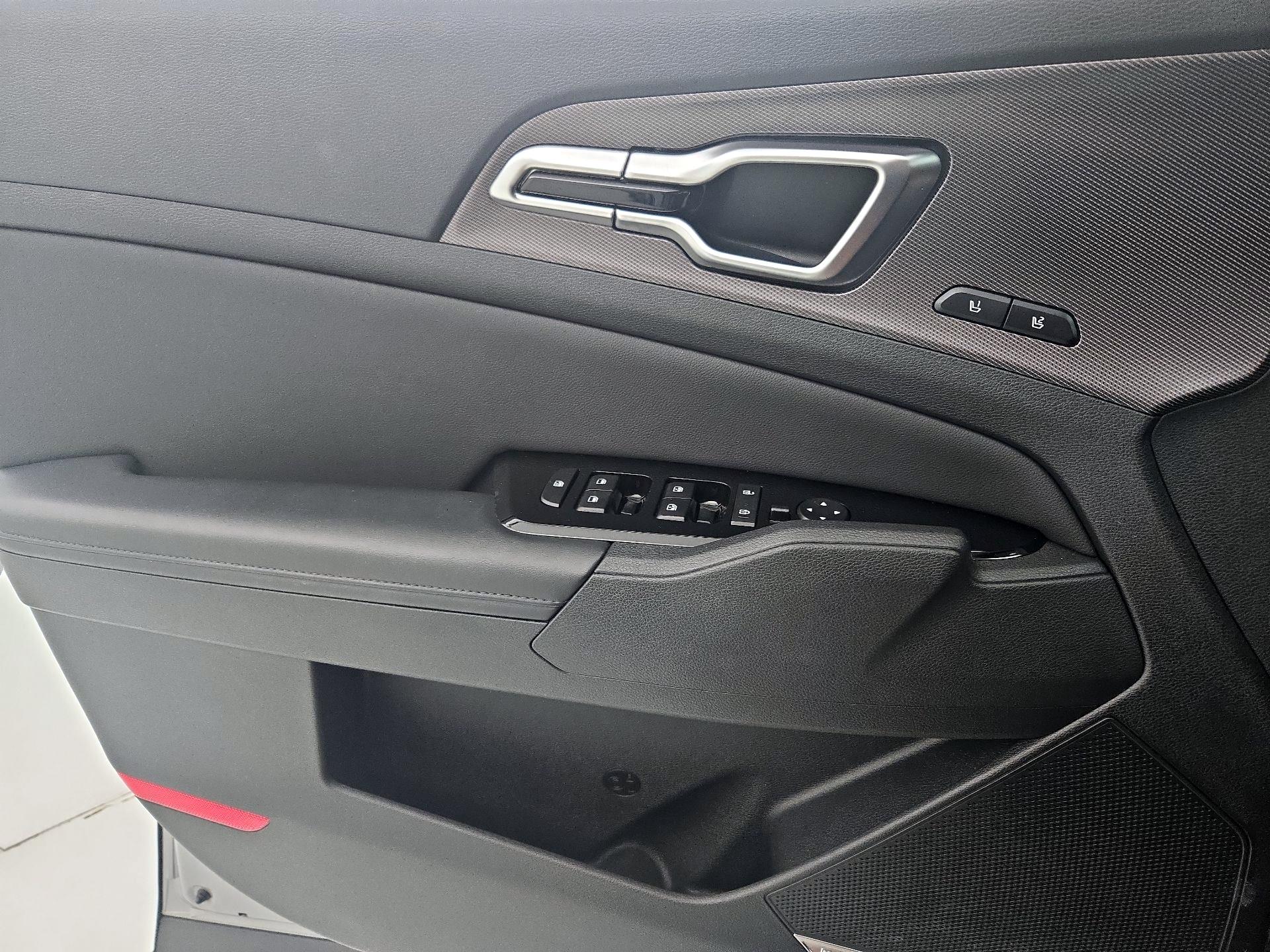 Thumbnail: 2023 Kia Sportage - 12