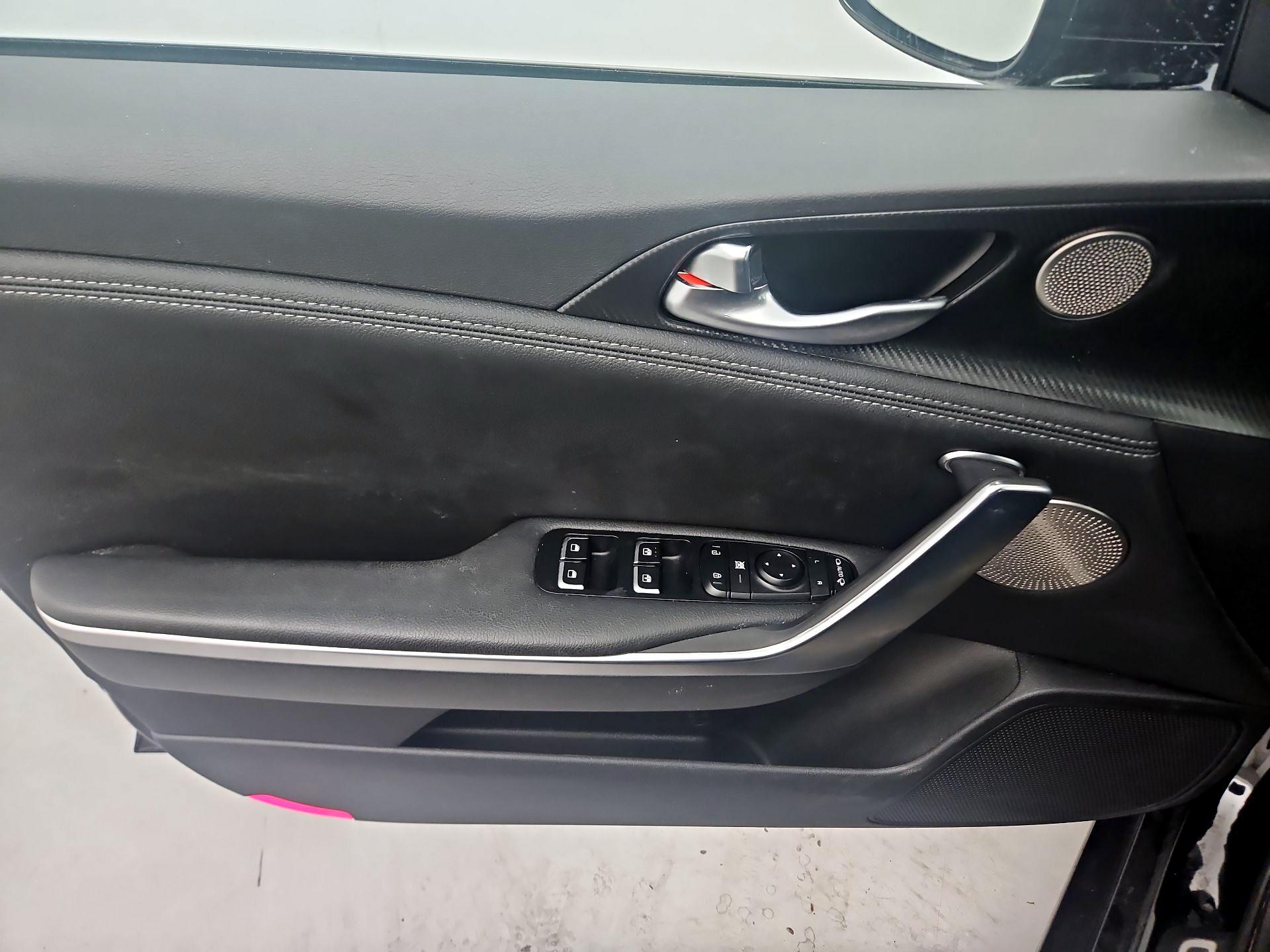 Thumbnail: 2023 Kia Stinger - 12