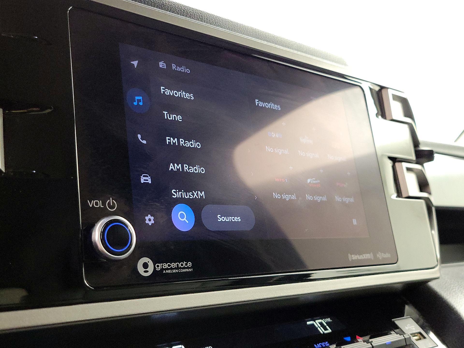 Thumbnail: 2023 Toyota Tundra - 15