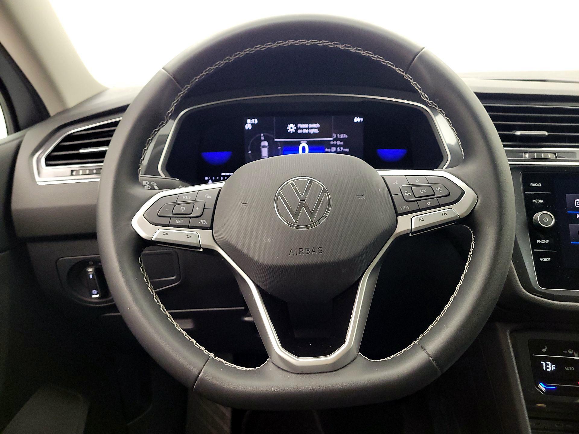 Thumbnail: 2023 Volkswagen Tiguan - 10