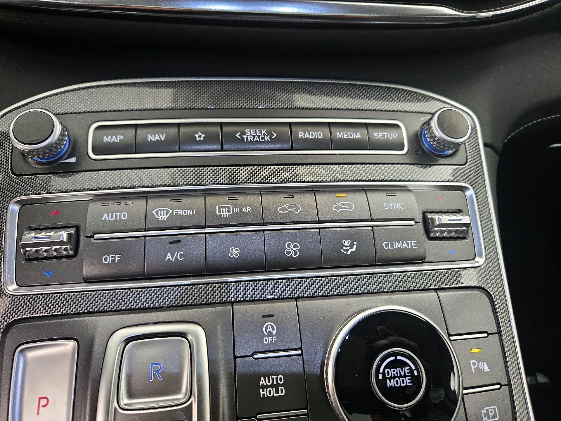 Thumbnail: 2023 Hyundai Santa Fe - 17