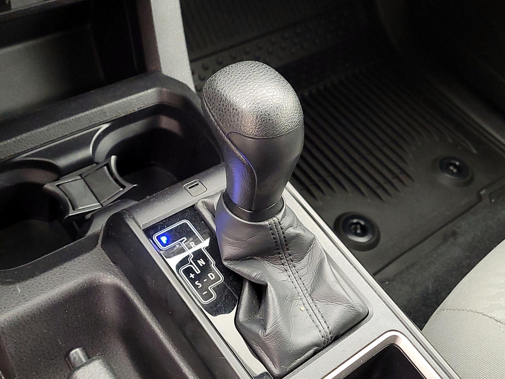 Thumbnail: 2022 Toyota Tacoma - 17