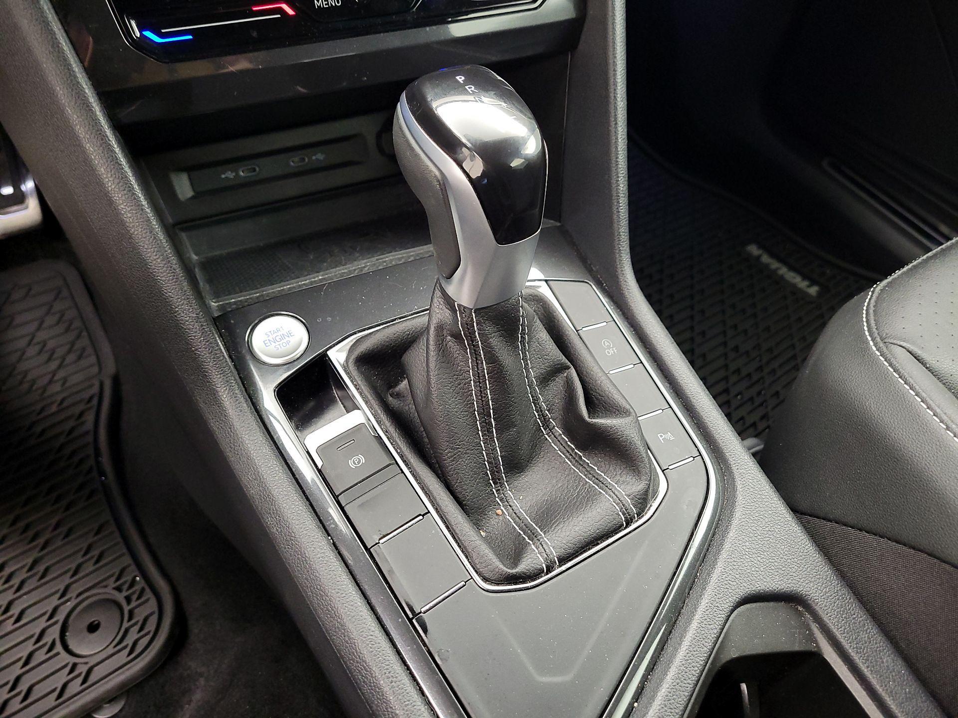 Thumbnail: 2023 Volkswagen Tiguan - 17