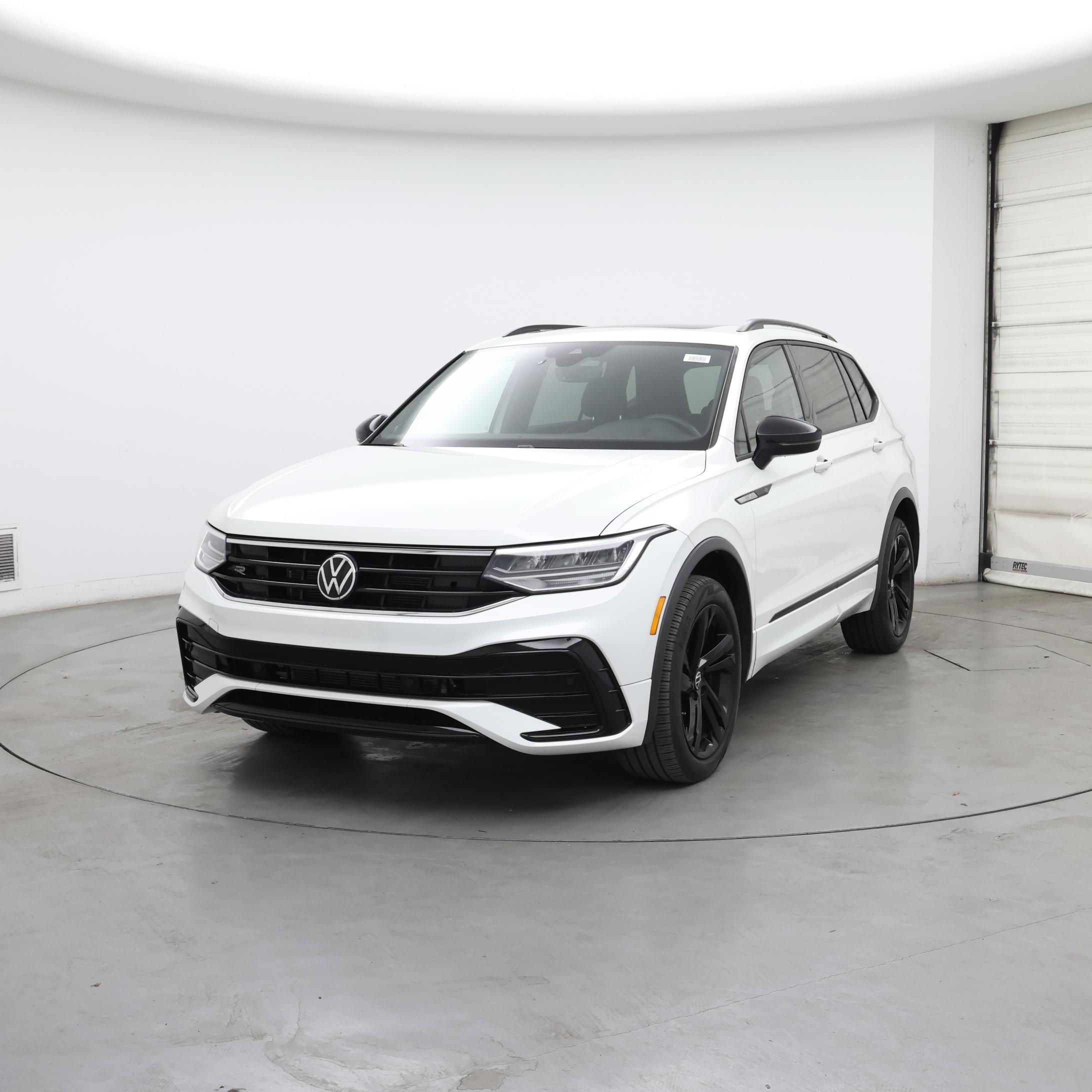 Thumbnail: 2023 Volkswagen Tiguan - 4