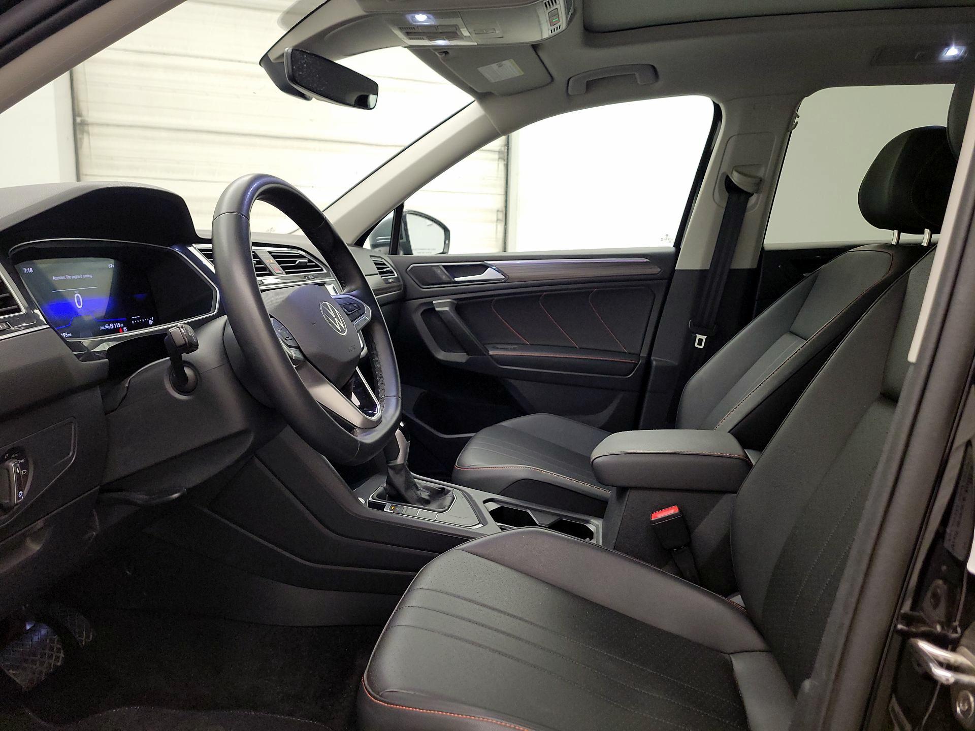 Thumbnail: 2024 Volkswagen Tiguan - 11