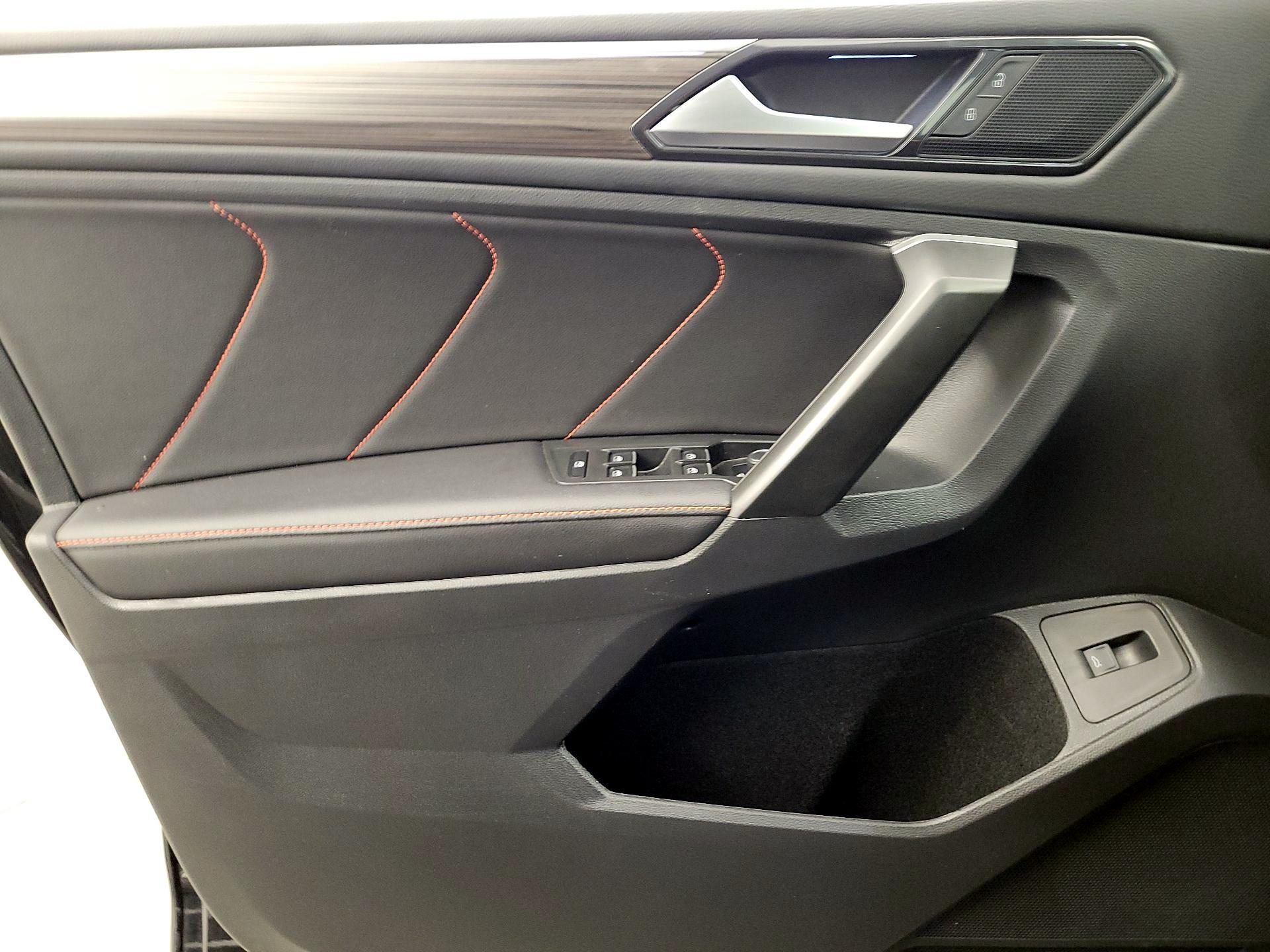 Thumbnail: 2024 Volkswagen Tiguan - 12