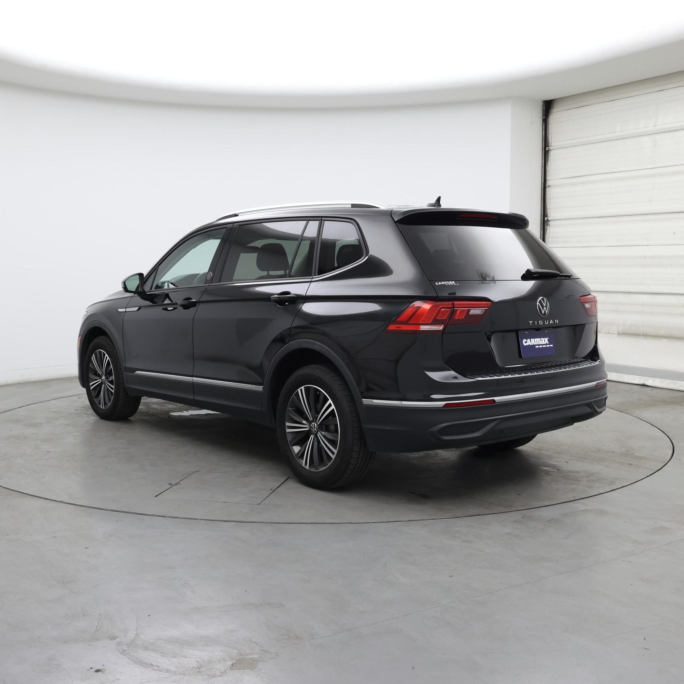 Thumbnail: 2024 Volkswagen Tiguan - 2