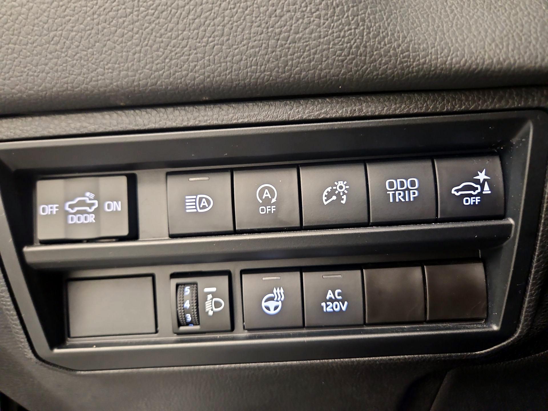 Thumbnail: 2023 Toyota Tundra - 13