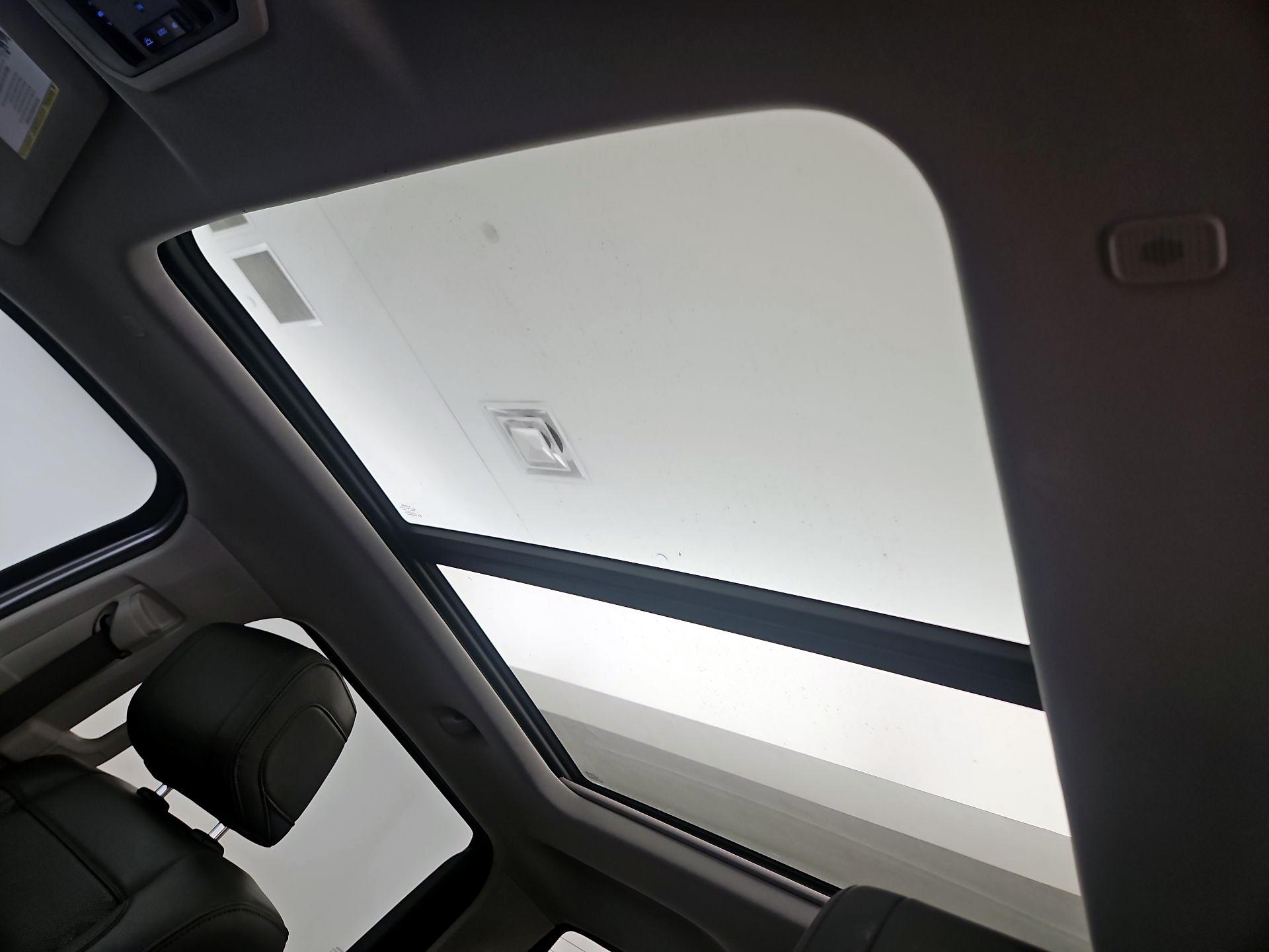 Thumbnail: 2023 Toyota Tundra - 18