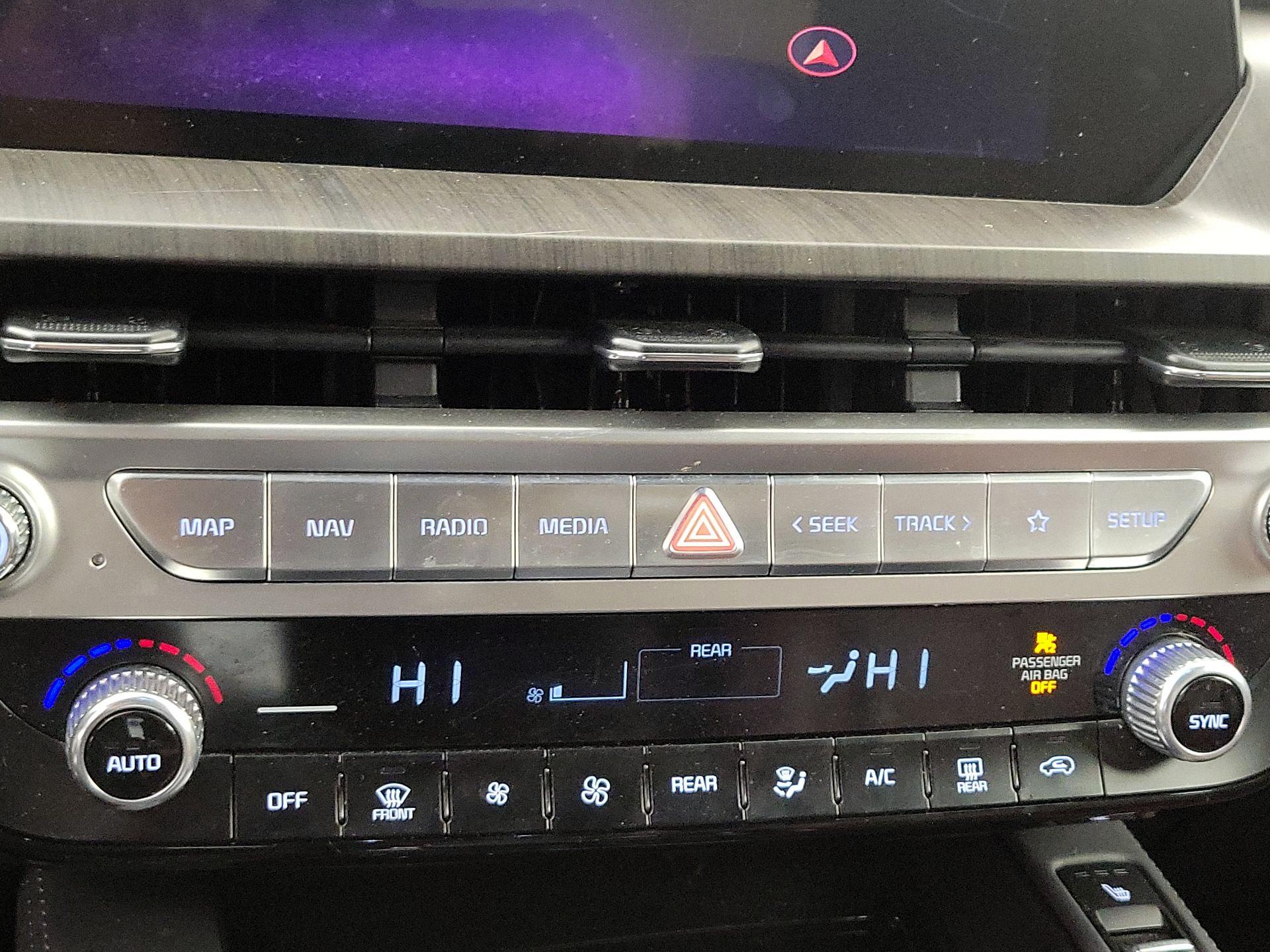 Thumbnail: 2023 Kia Telluride - 17