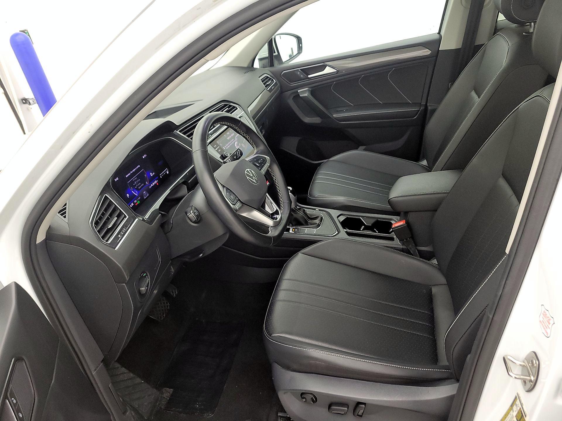 Thumbnail: 2024 Volkswagen Tiguan - 11