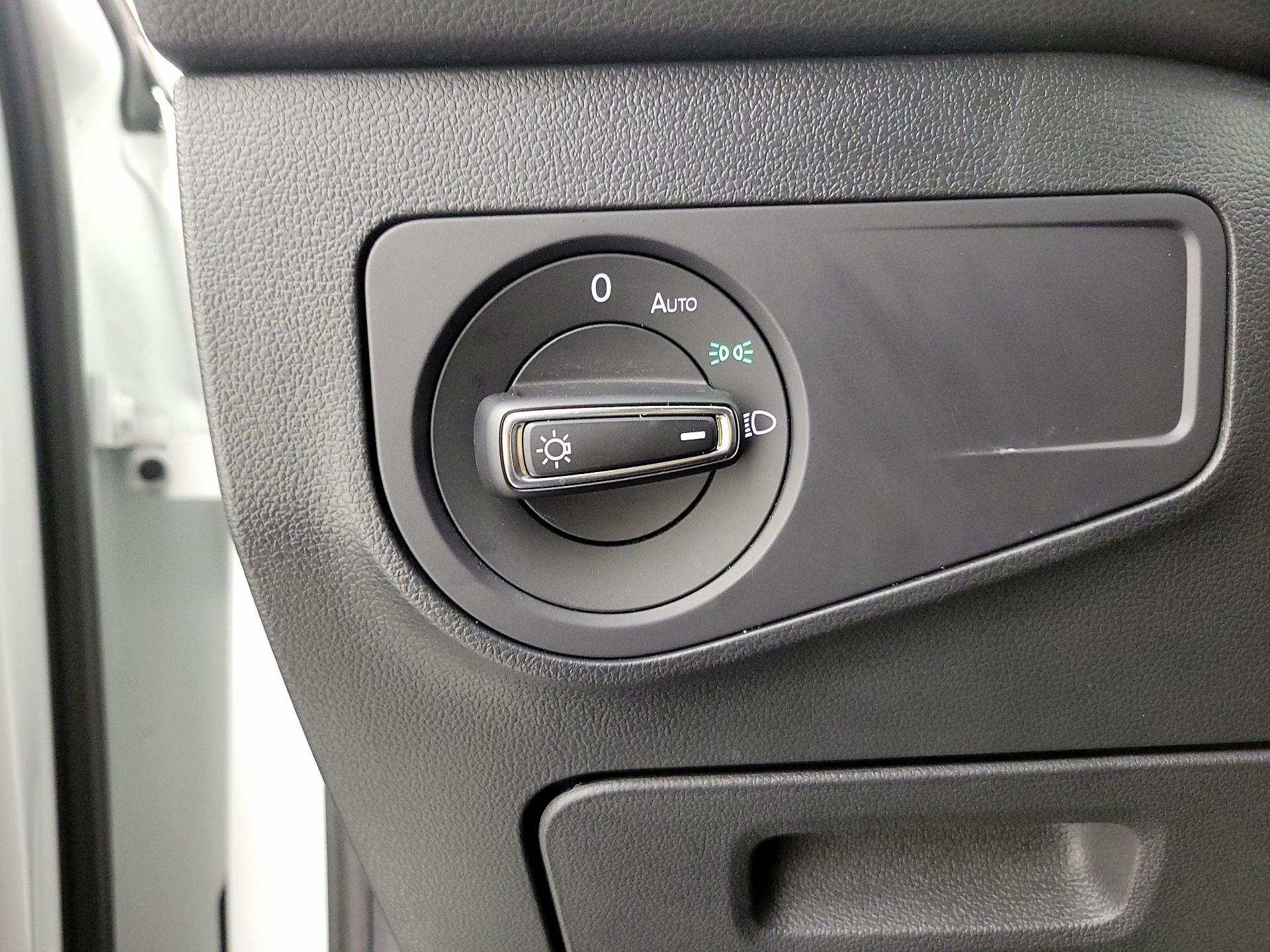 Thumbnail: 2024 Volkswagen Tiguan - 13