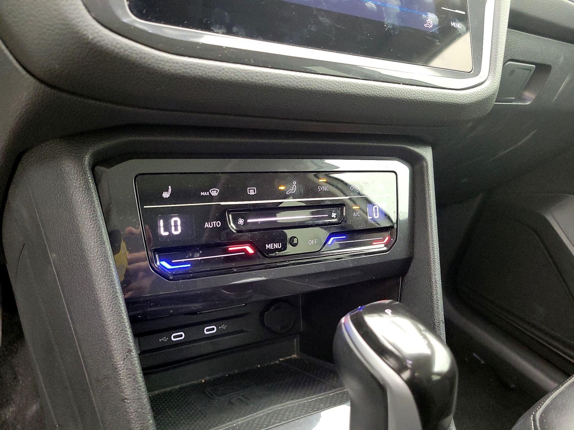 Thumbnail: 2024 Volkswagen Tiguan - 16