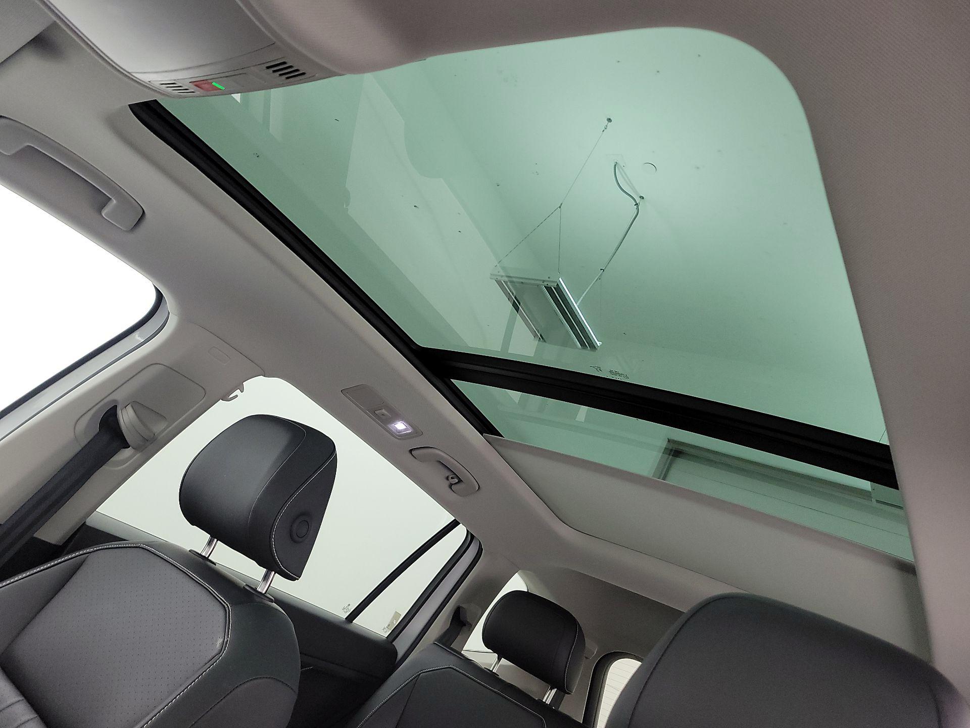 Thumbnail: 2024 Volkswagen Tiguan - 19