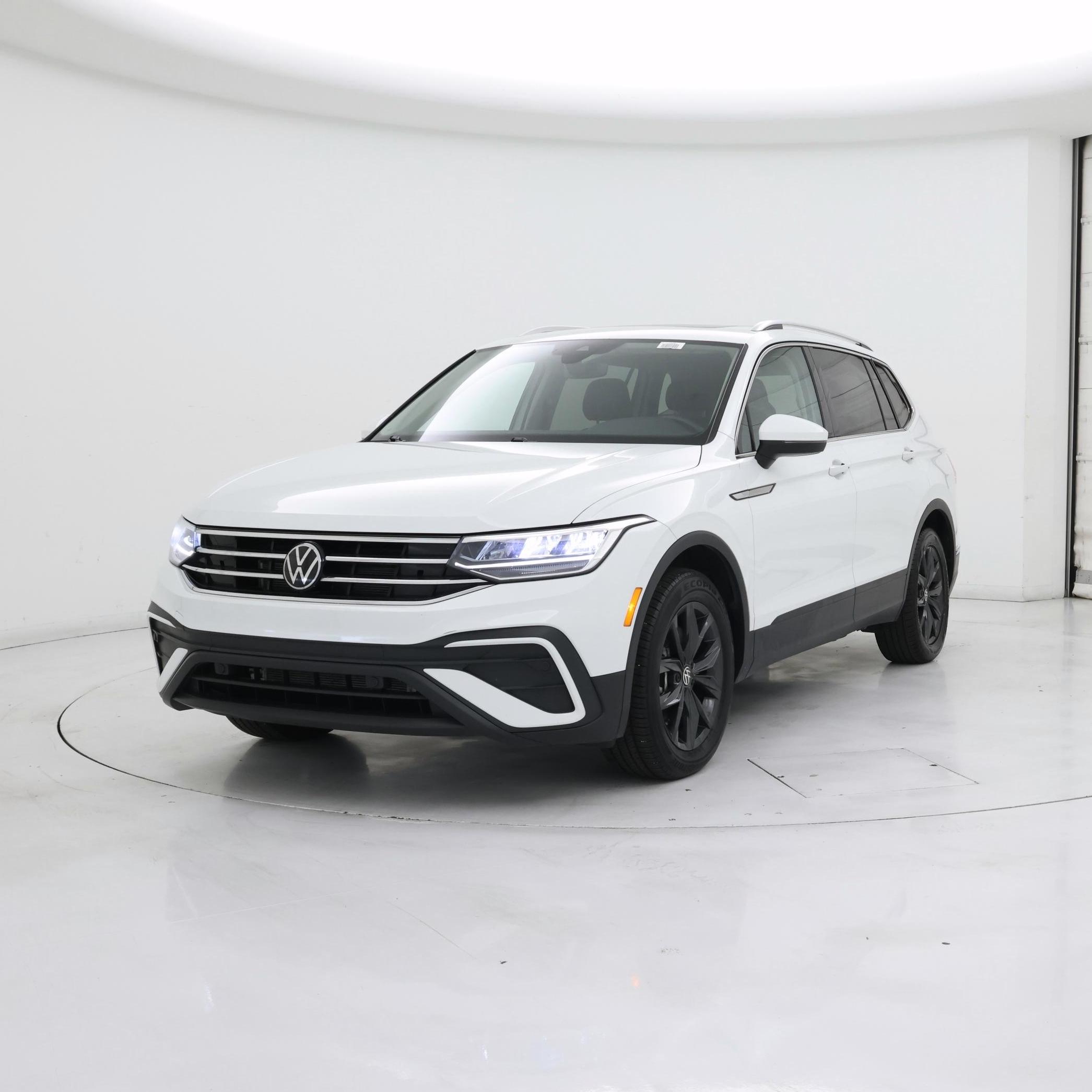 Thumbnail: 2024 Volkswagen Tiguan - 4