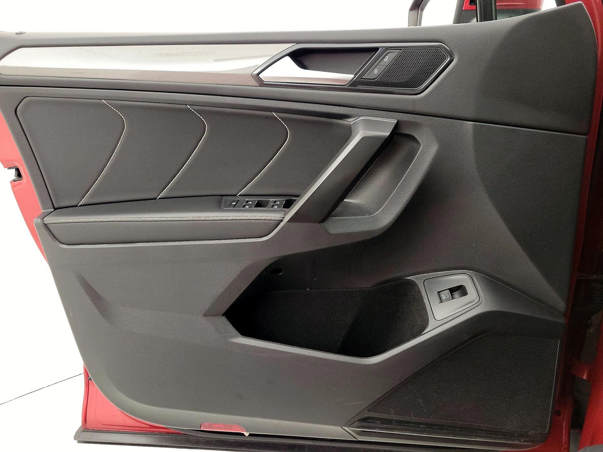 Thumbnail: 2022 Volkswagen Tiguan - 12