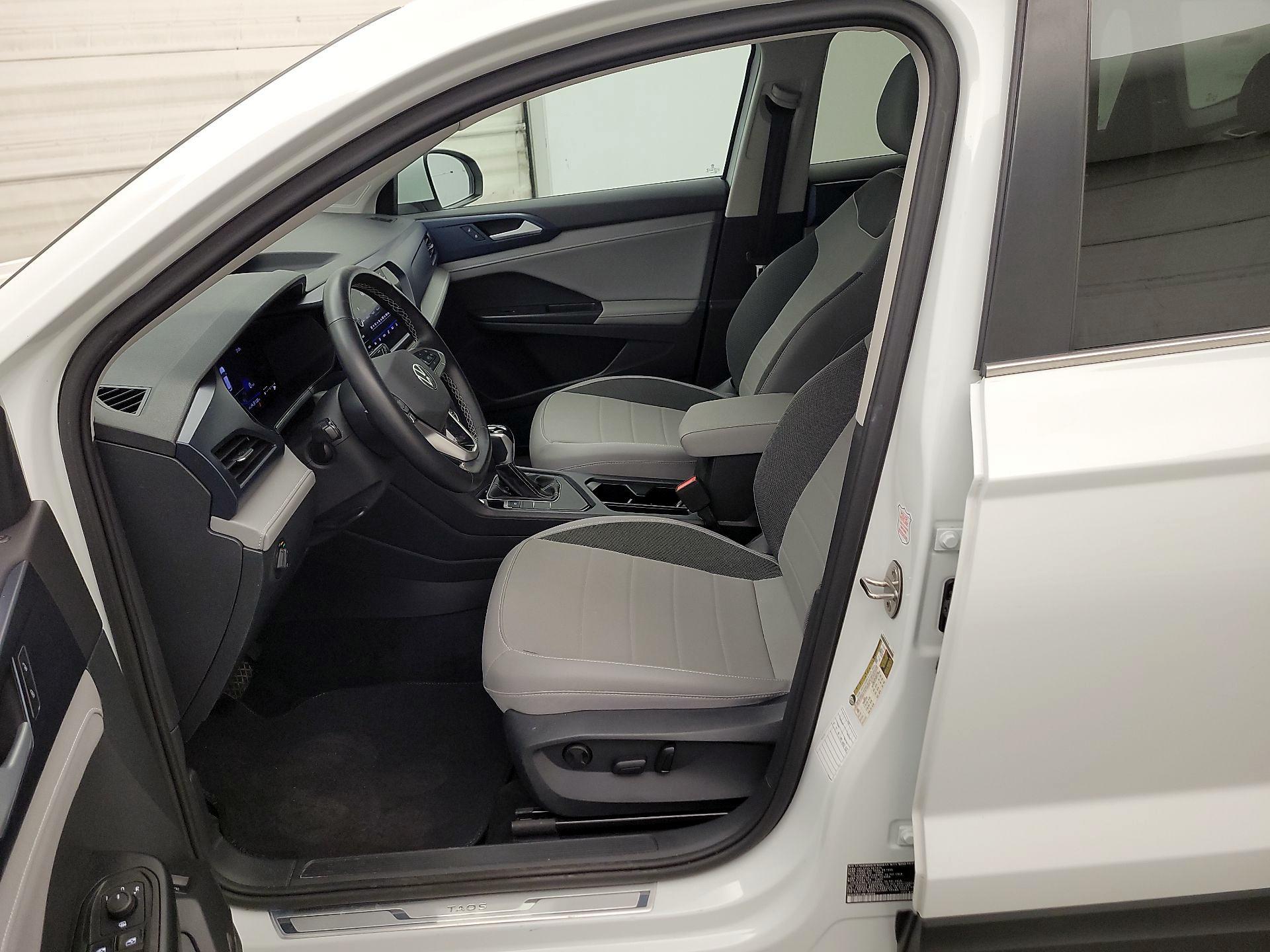 Thumbnail: 2024 Volkswagen Taos - 11