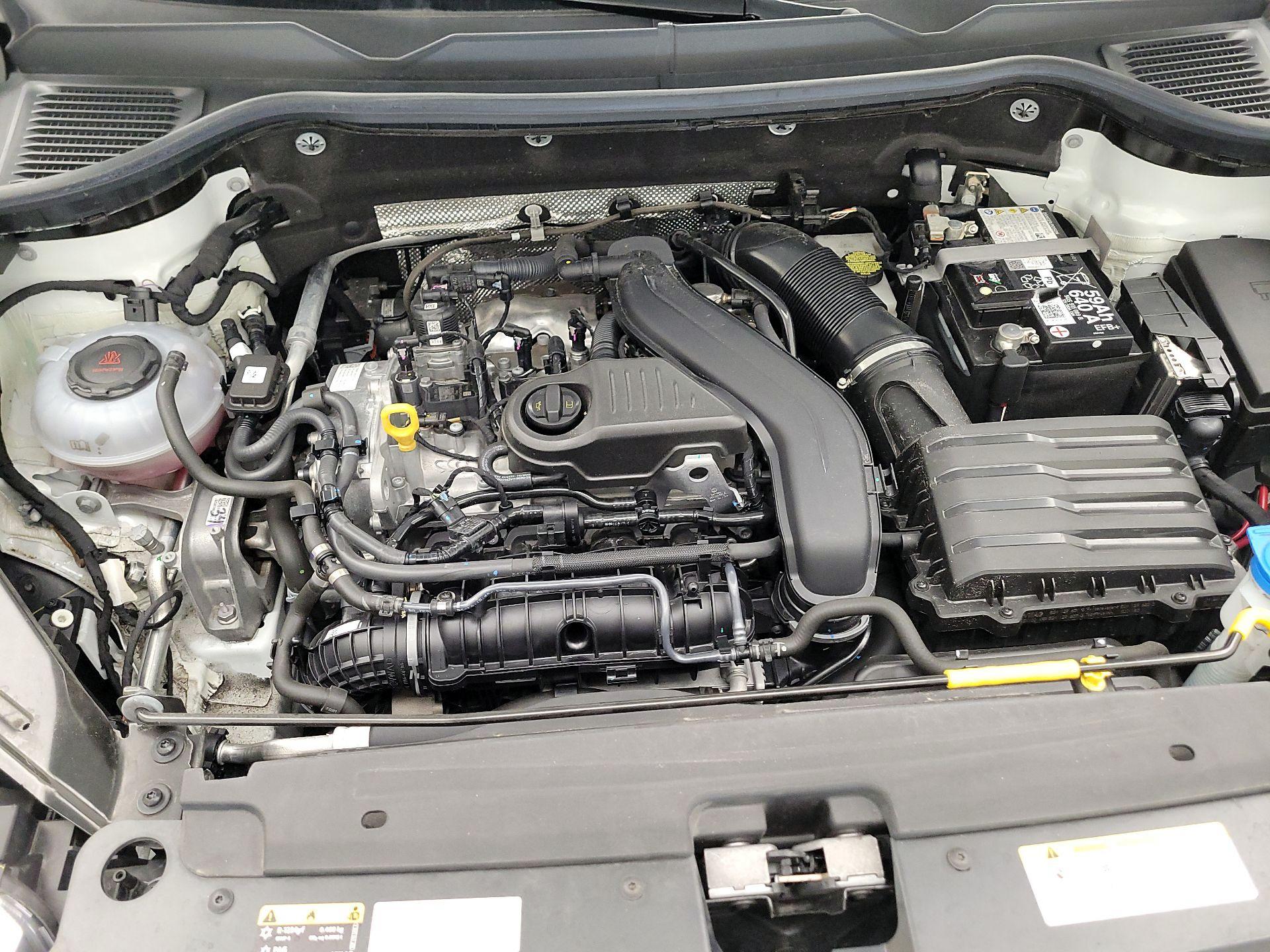 Thumbnail: 2024 Volkswagen Taos - 17