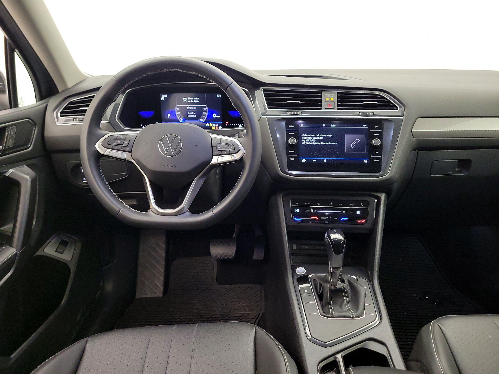 Thumbnail: 2022 Volkswagen Tiguan - 9