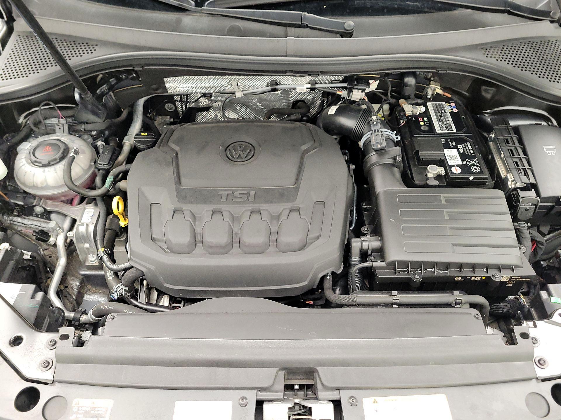 Thumbnail: 2022 Volkswagen Tiguan - 17