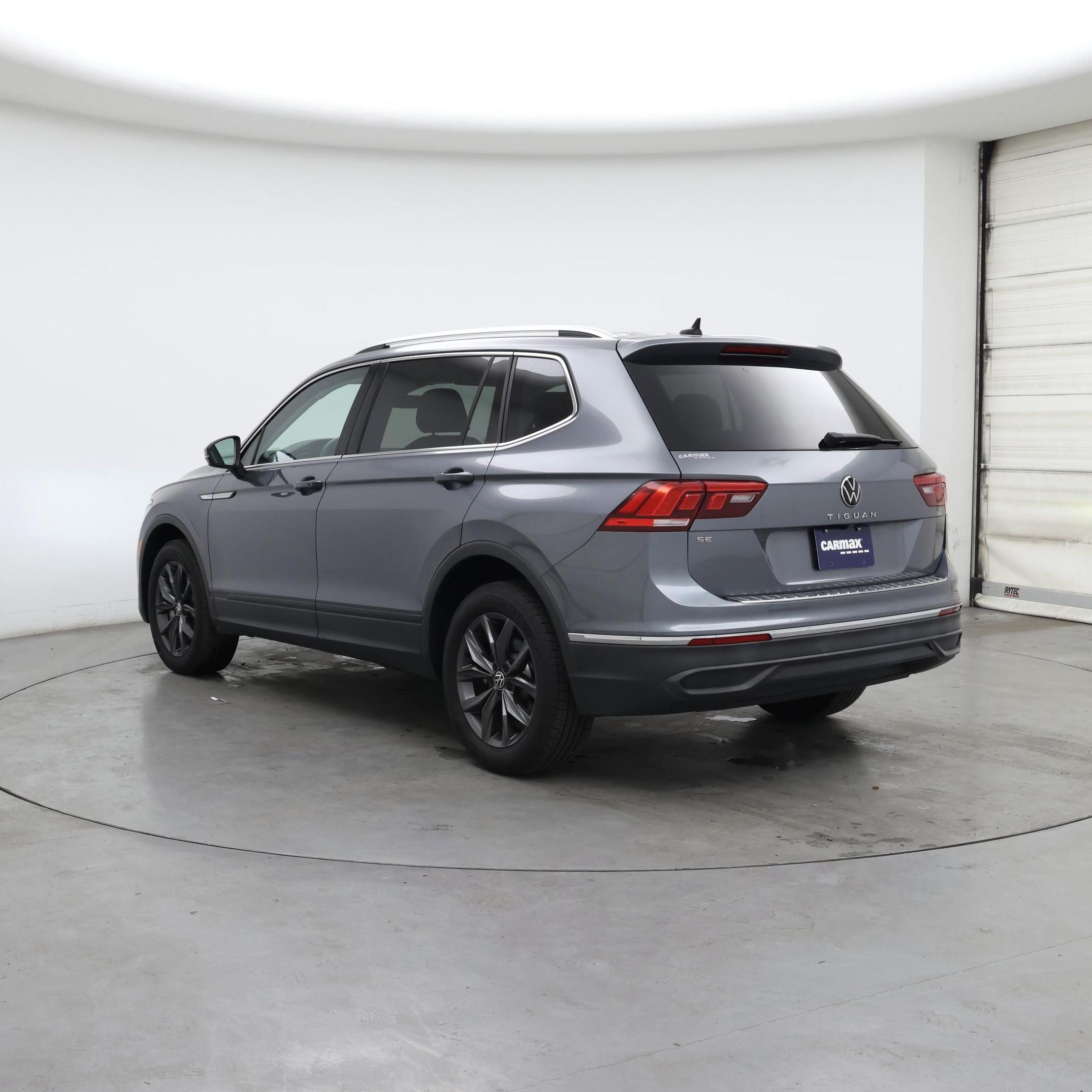 Thumbnail: 2022 Volkswagen Tiguan - 2