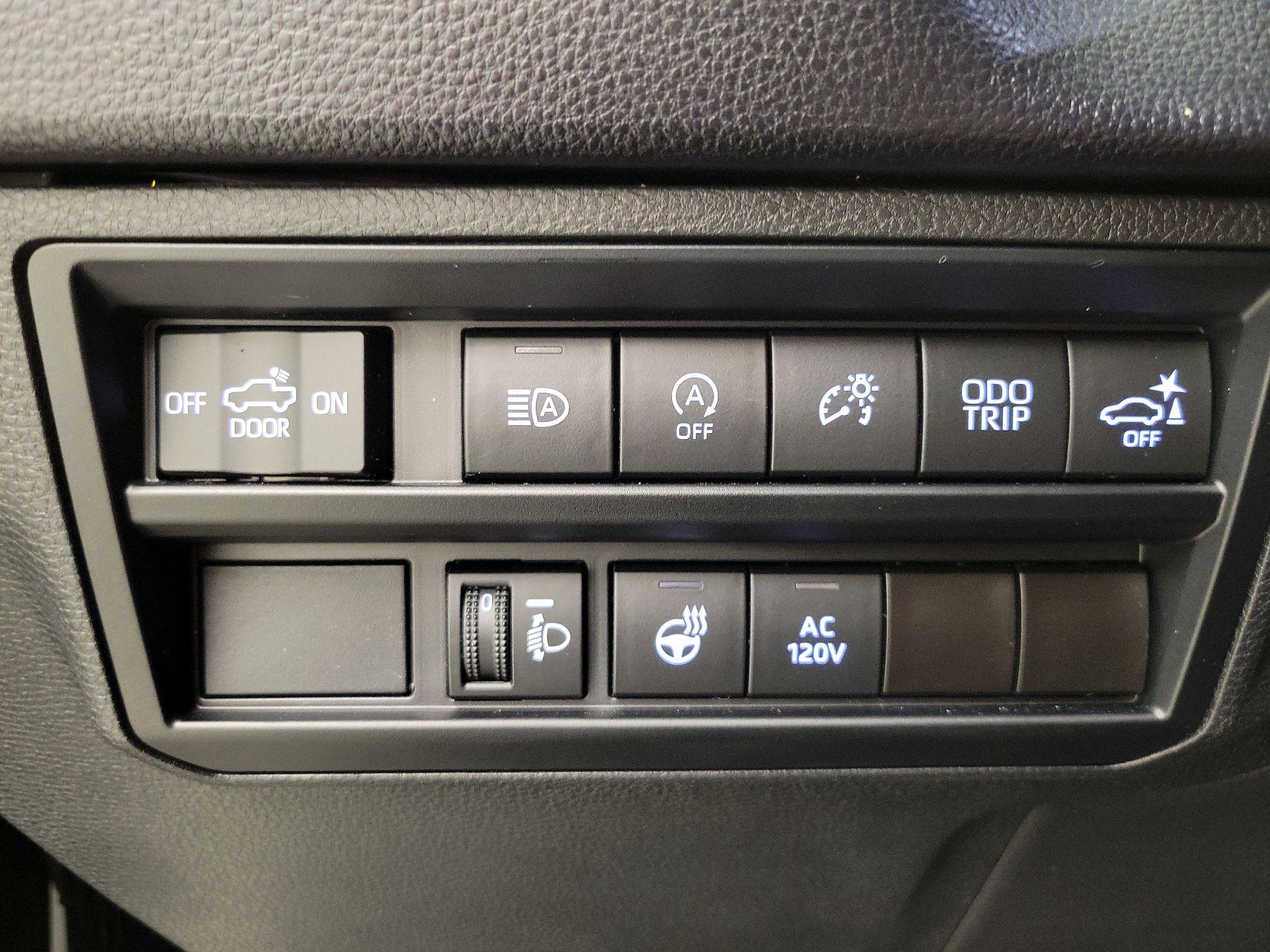 Thumbnail: 2023 Toyota Tundra - 13