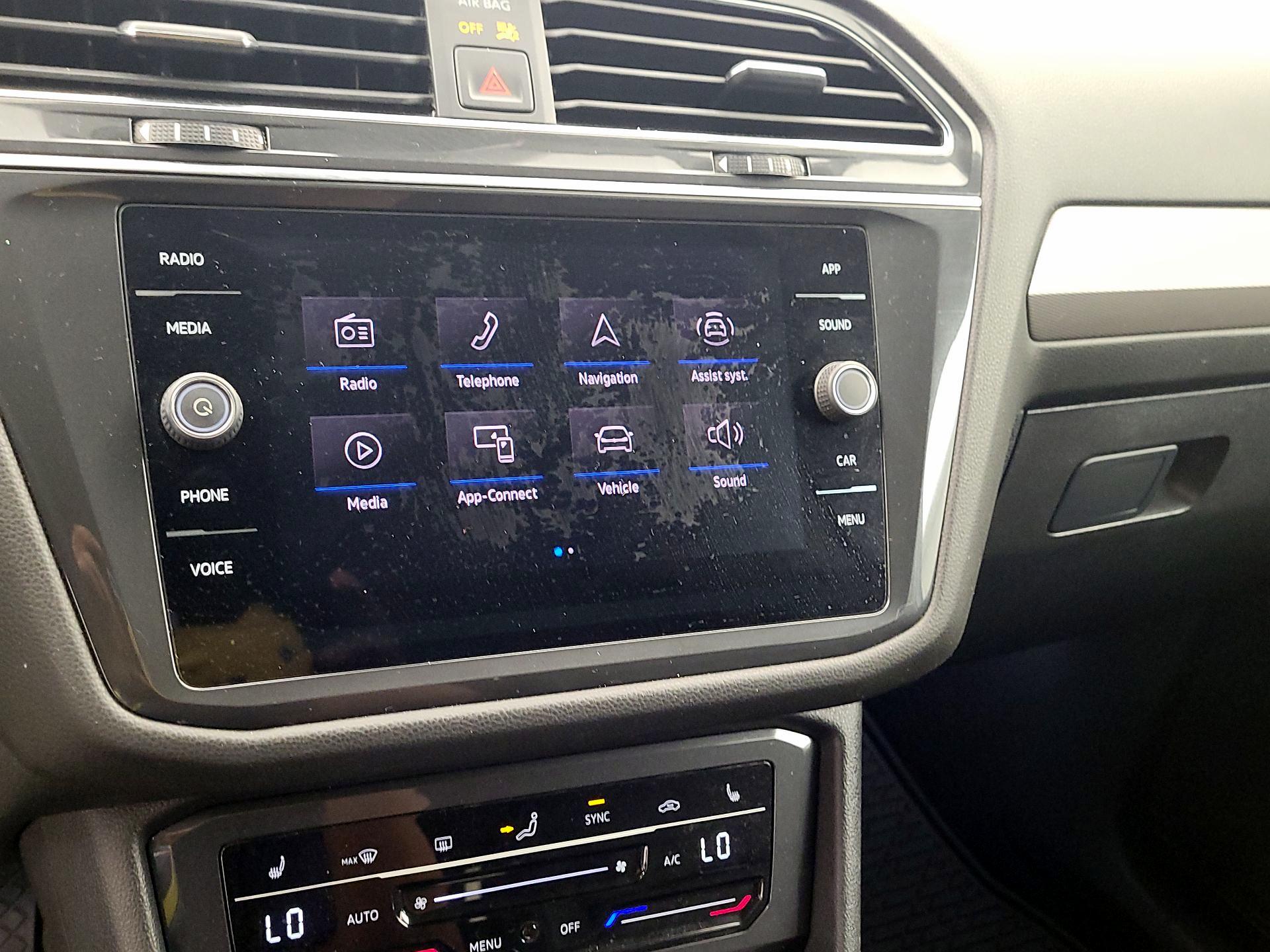 Thumbnail: 2023 Volkswagen Tiguan - 15