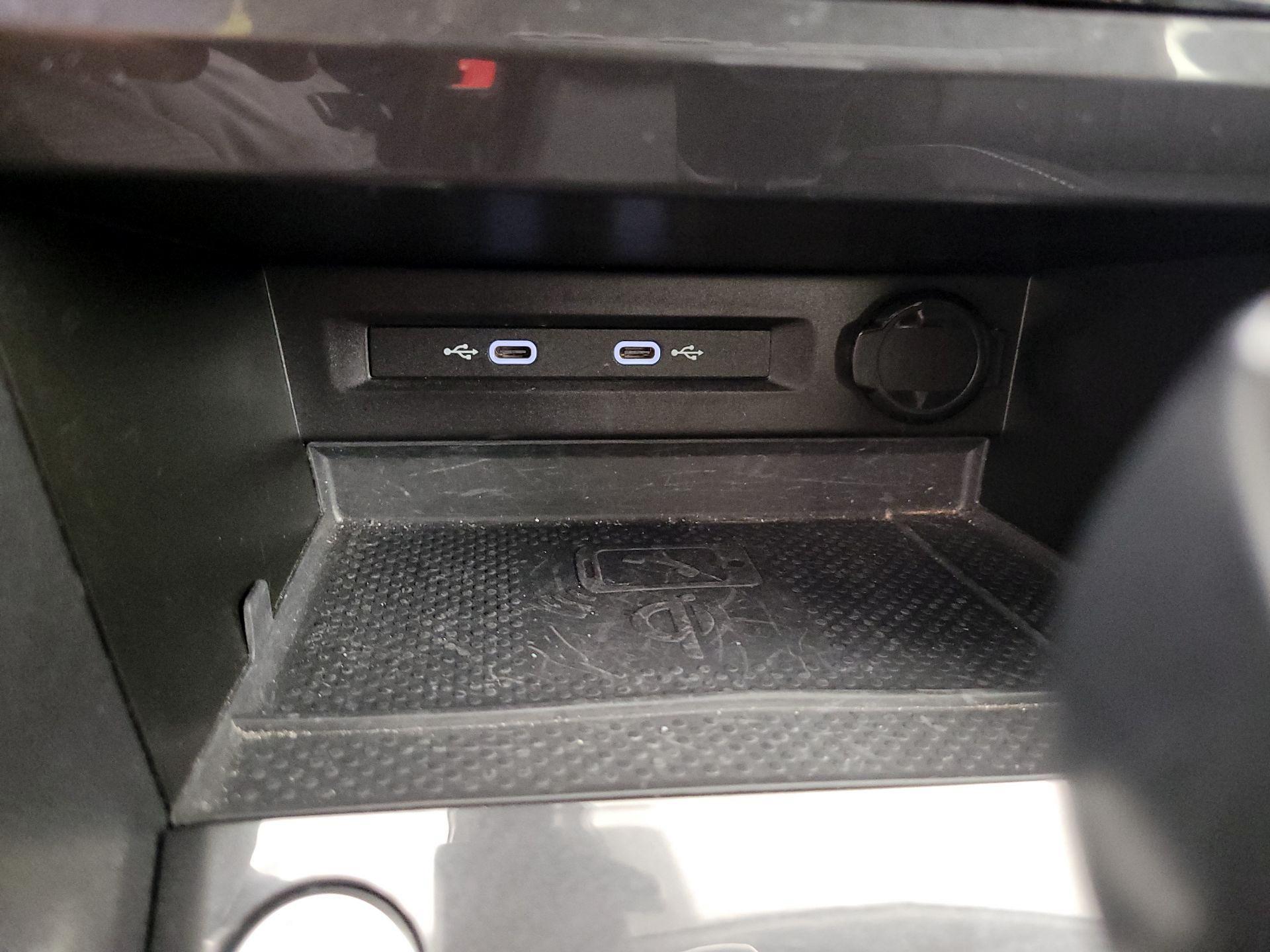 Thumbnail: 2023 Volkswagen Tiguan - 18